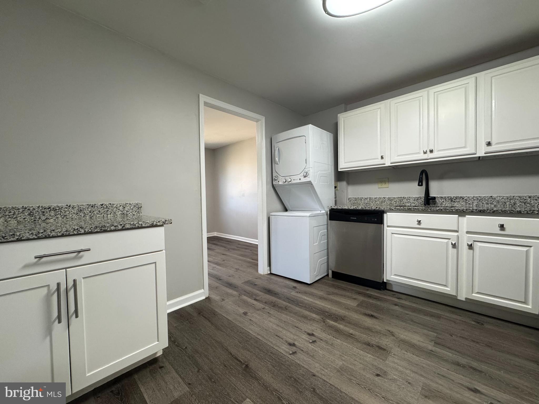 NORMANDIE ON THE LAKE I - Residential