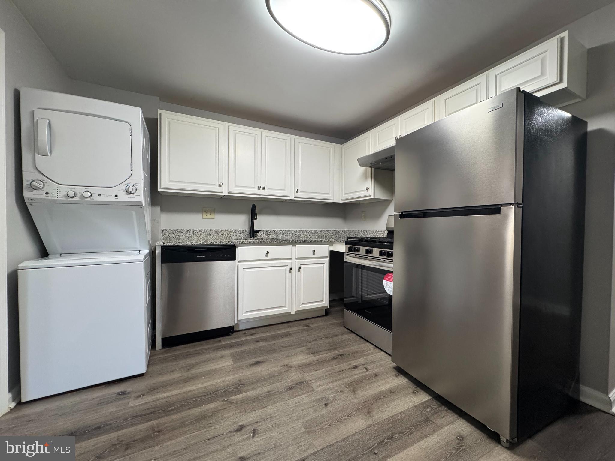 NORMANDIE ON THE LAKE I - Residential