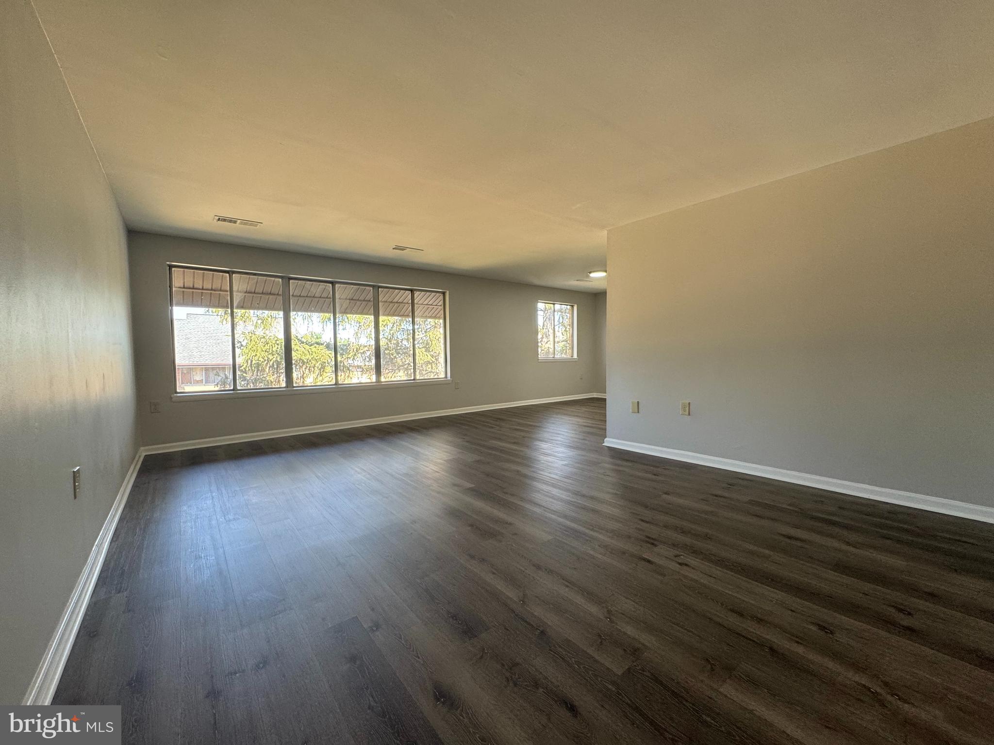 NORMANDIE ON THE LAKE I - Residential