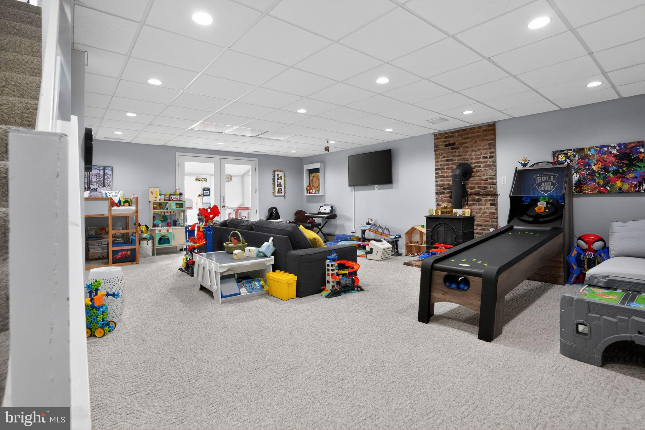 HIGH MEADOW - Residential