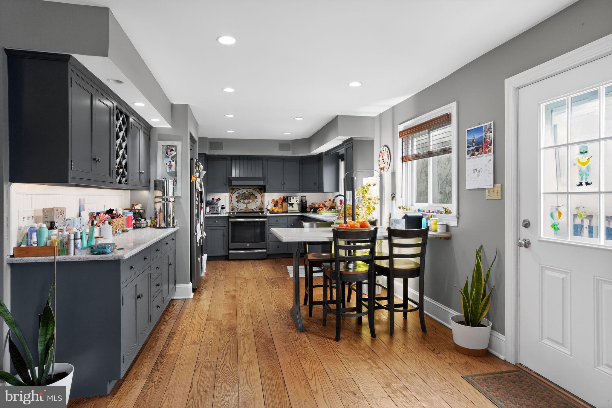 HIGH MEADOW - Residential