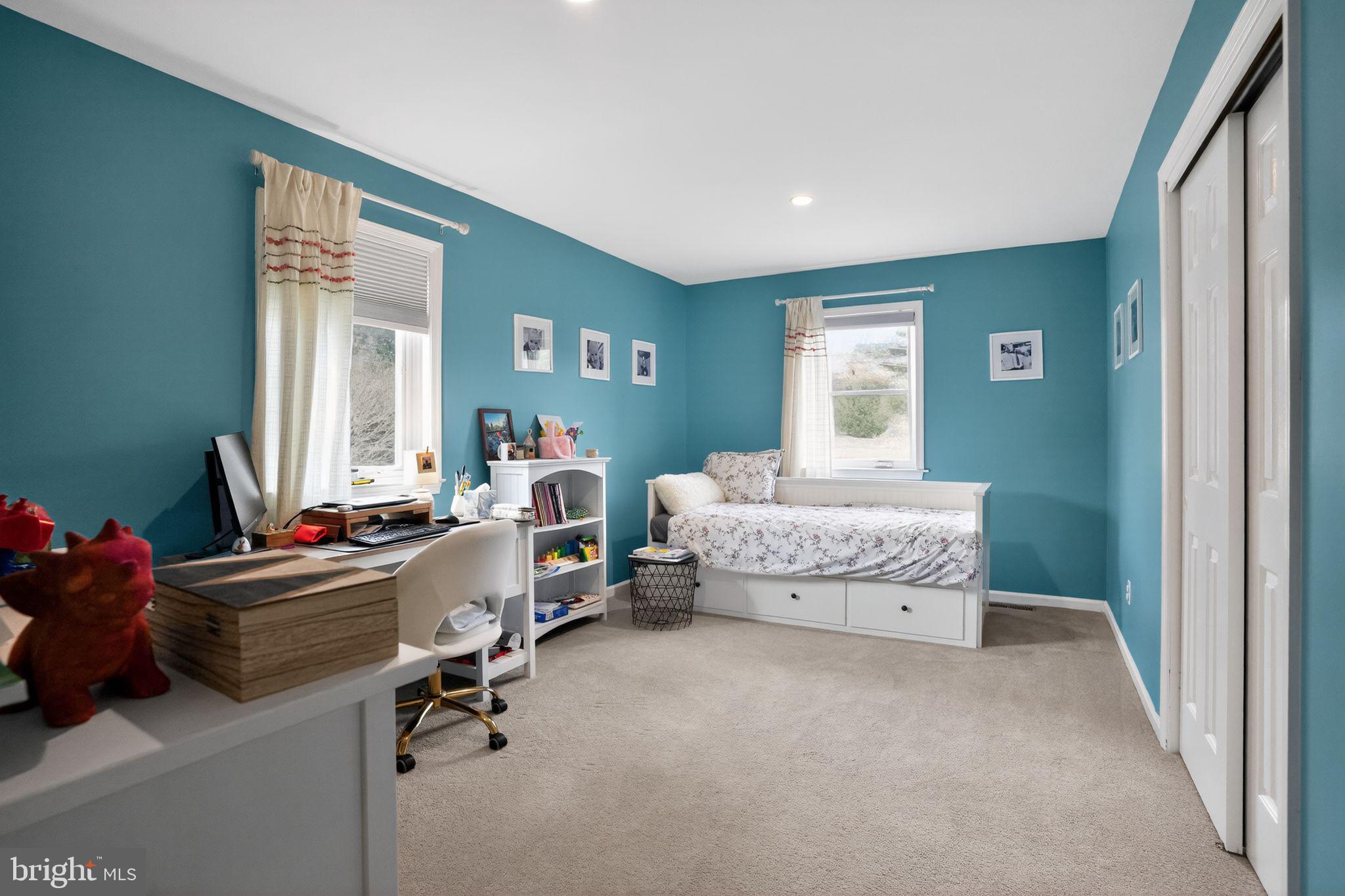 HIGH MEADOW - Residential