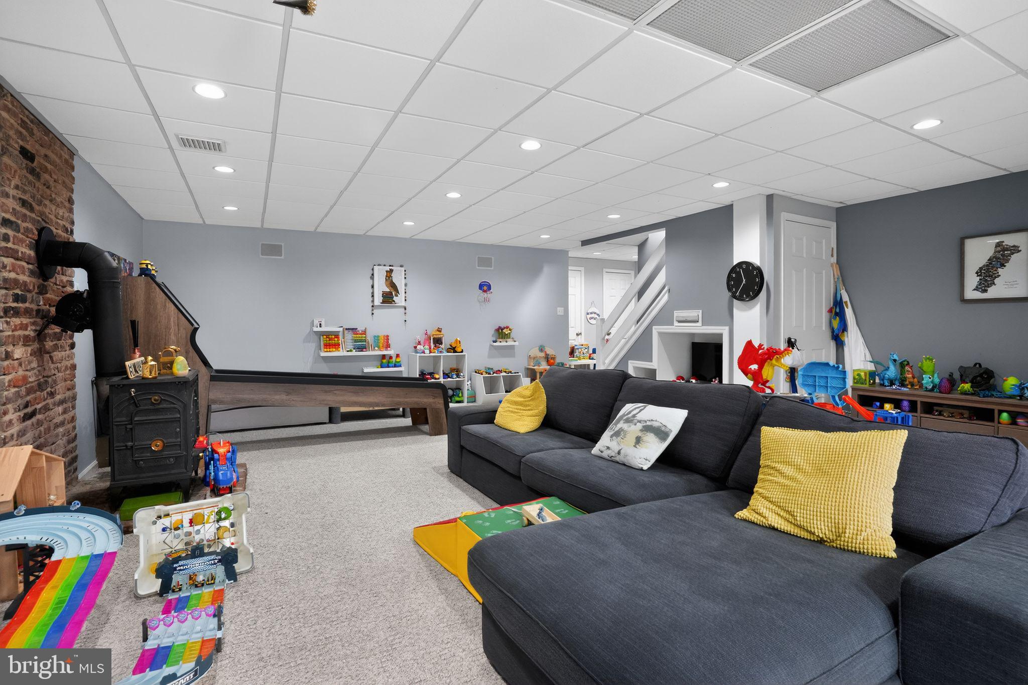 HIGH MEADOW - Residential