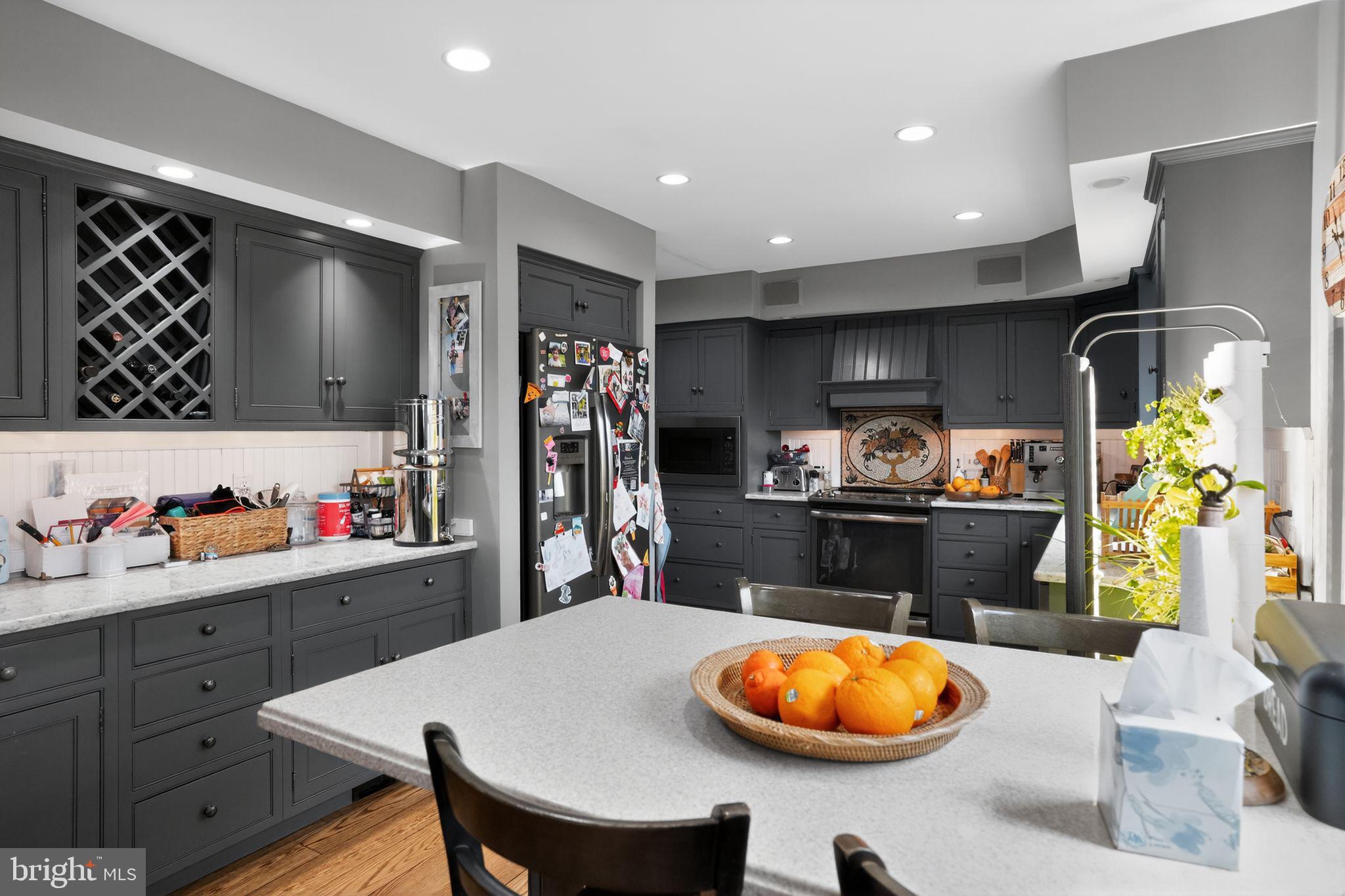 HIGH MEADOW - Residential