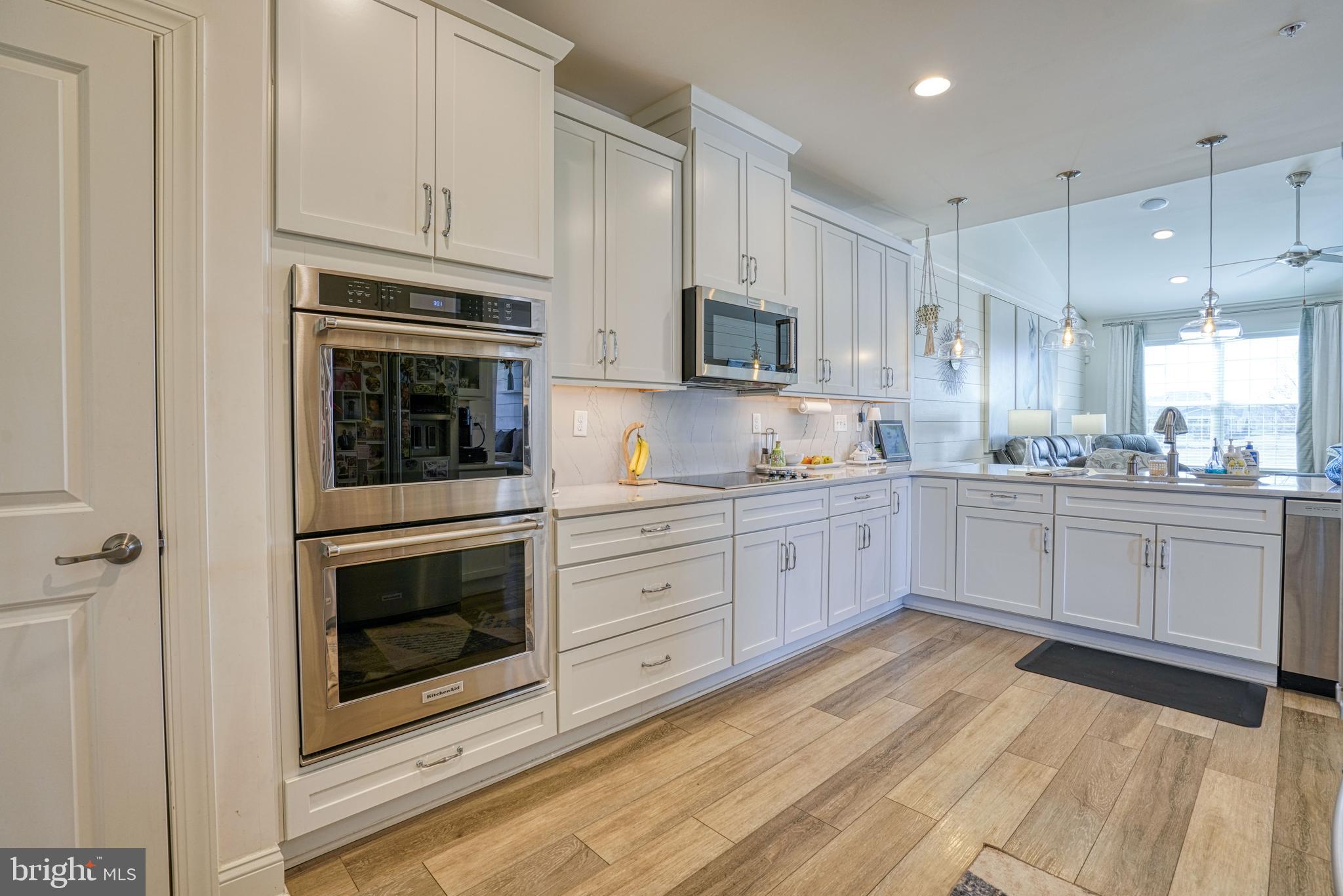 BAY BRIDGE COVE - Residential