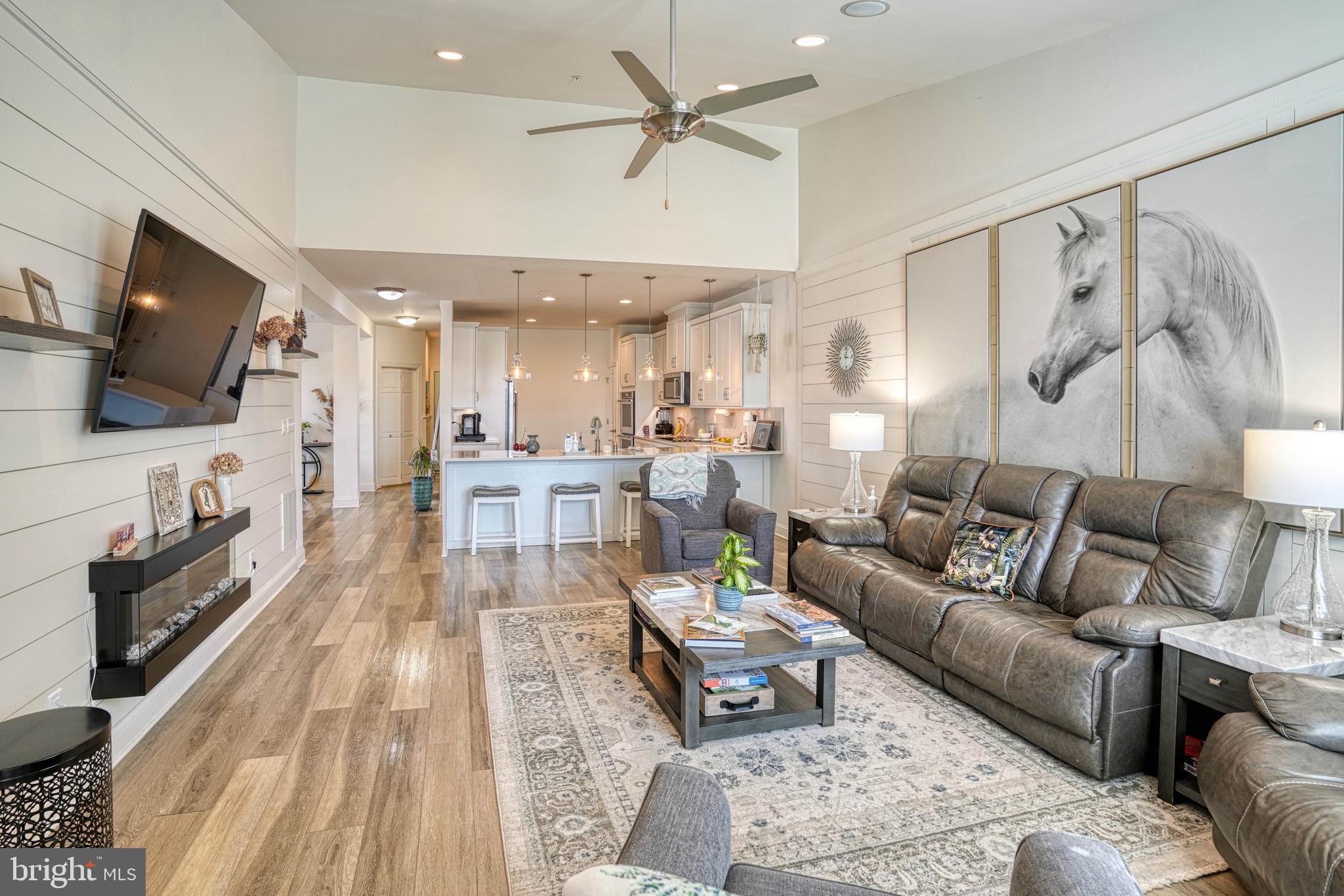 BAY BRIDGE COVE - Residential