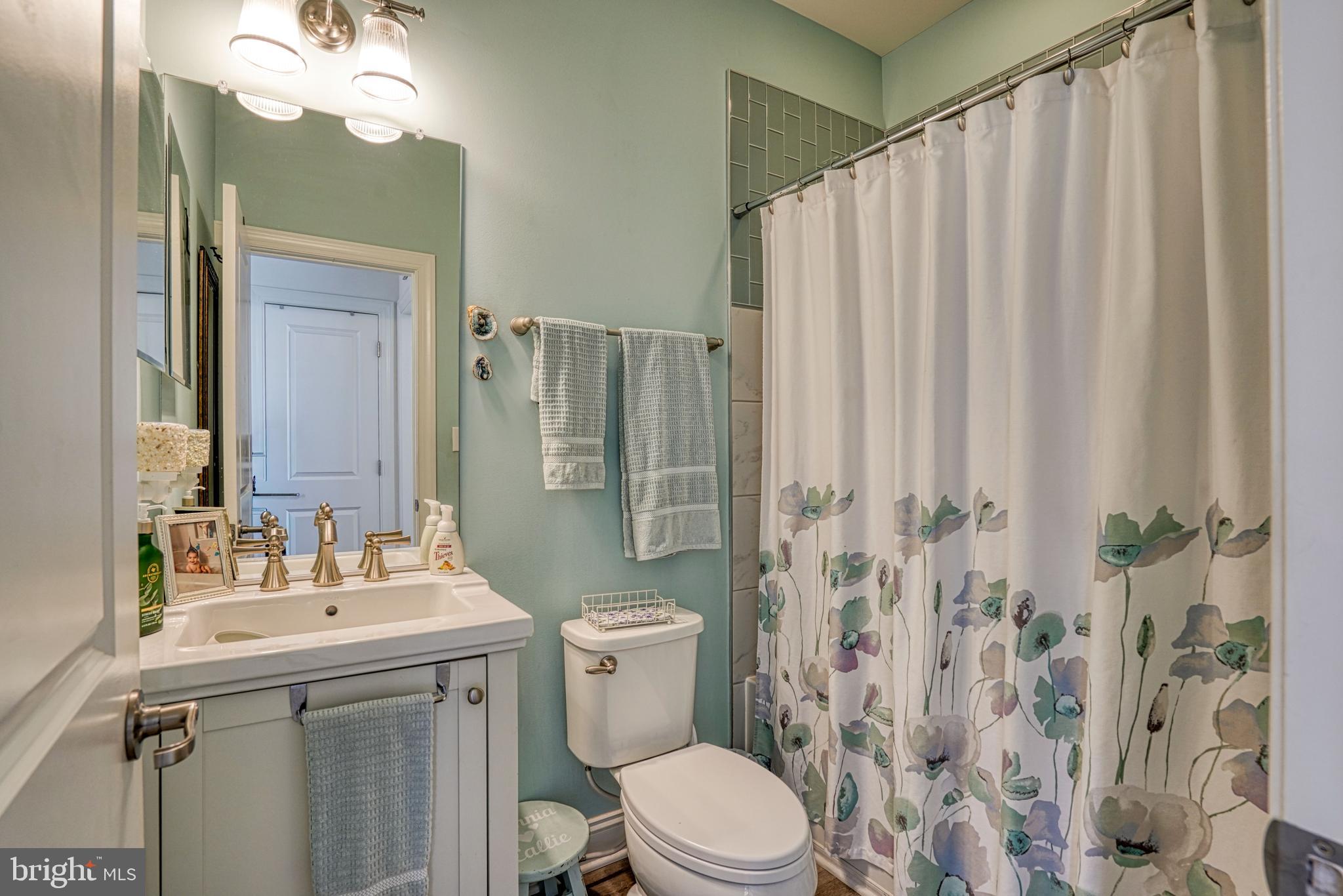 BAY BRIDGE COVE - Residential