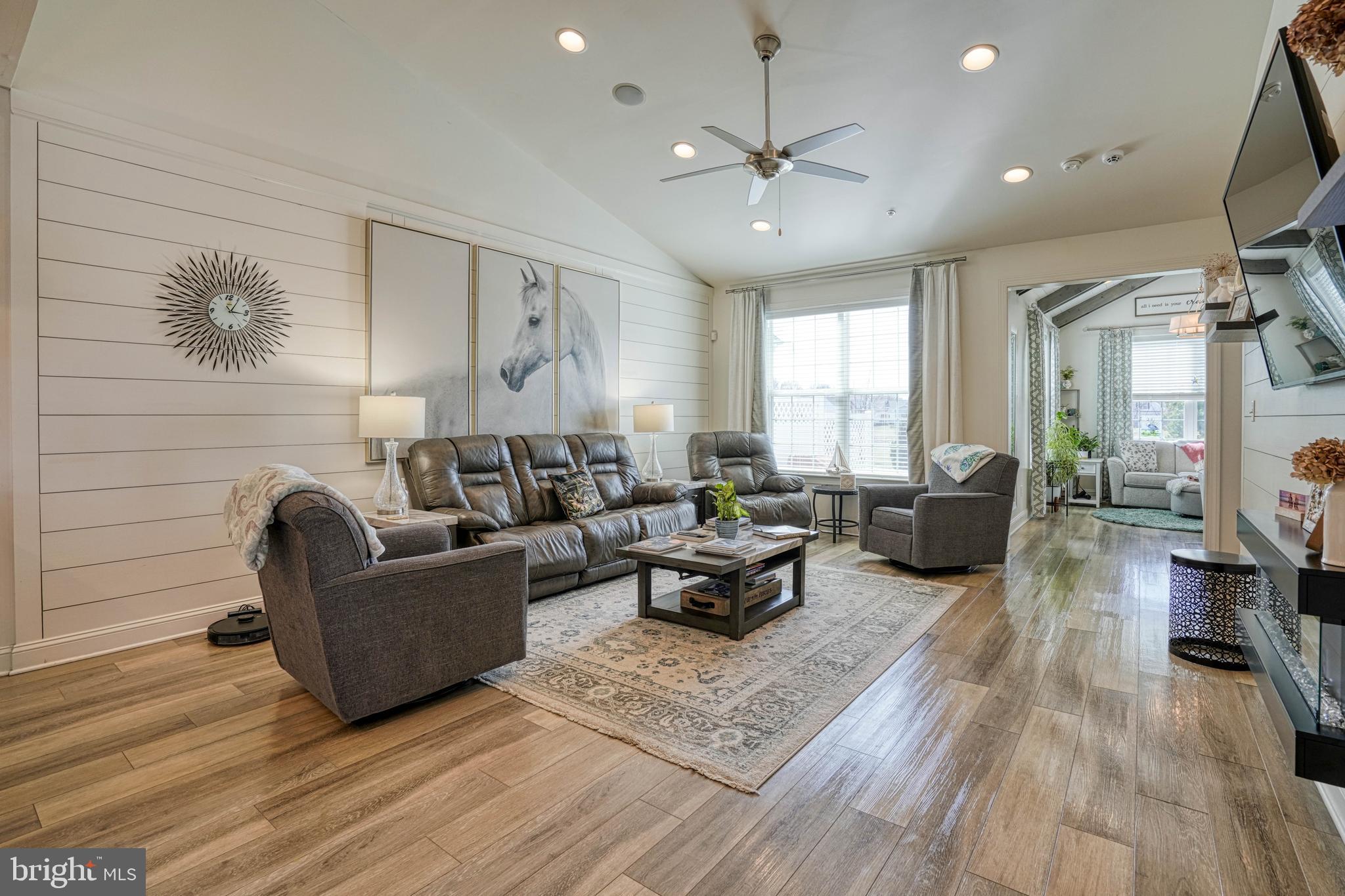 BAY BRIDGE COVE - Residential