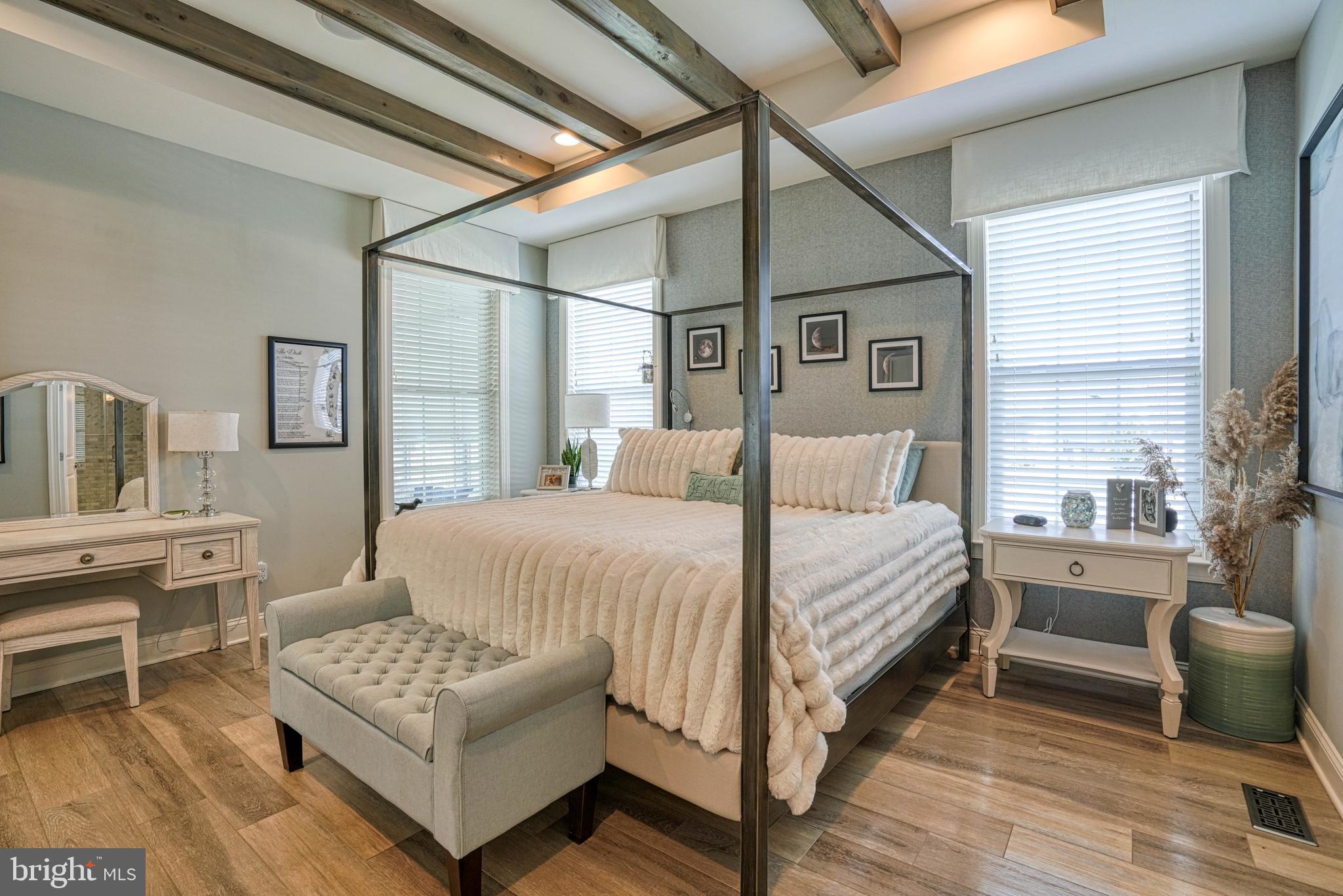 BAY BRIDGE COVE - Residential