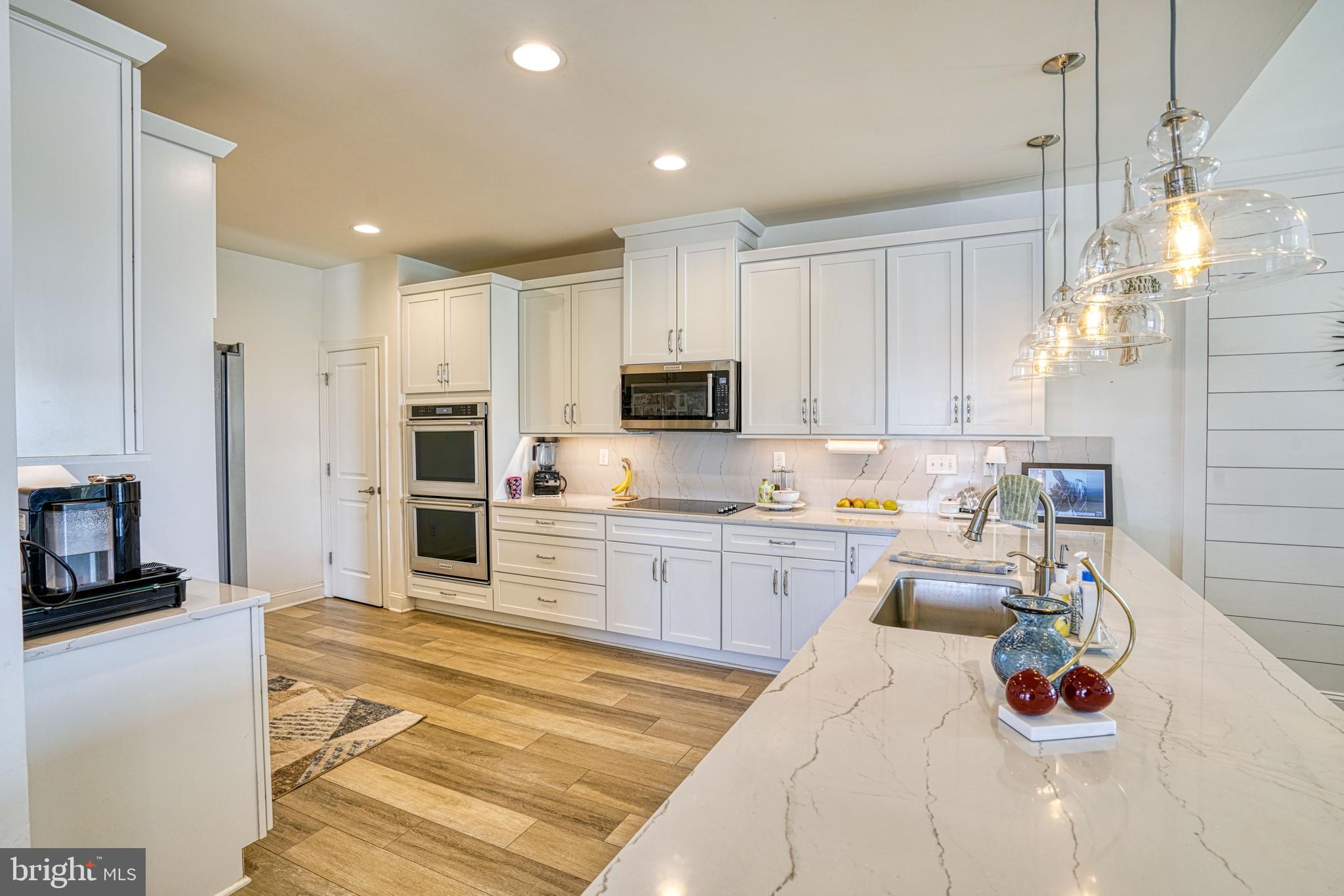 BAY BRIDGE COVE - Residential