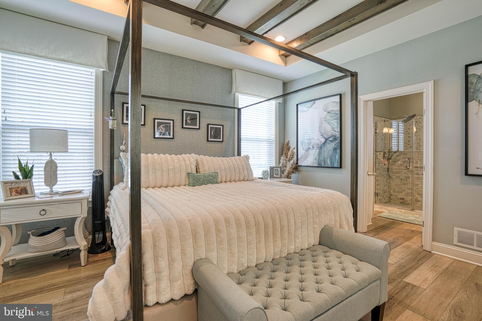 BAY BRIDGE COVE - Residential