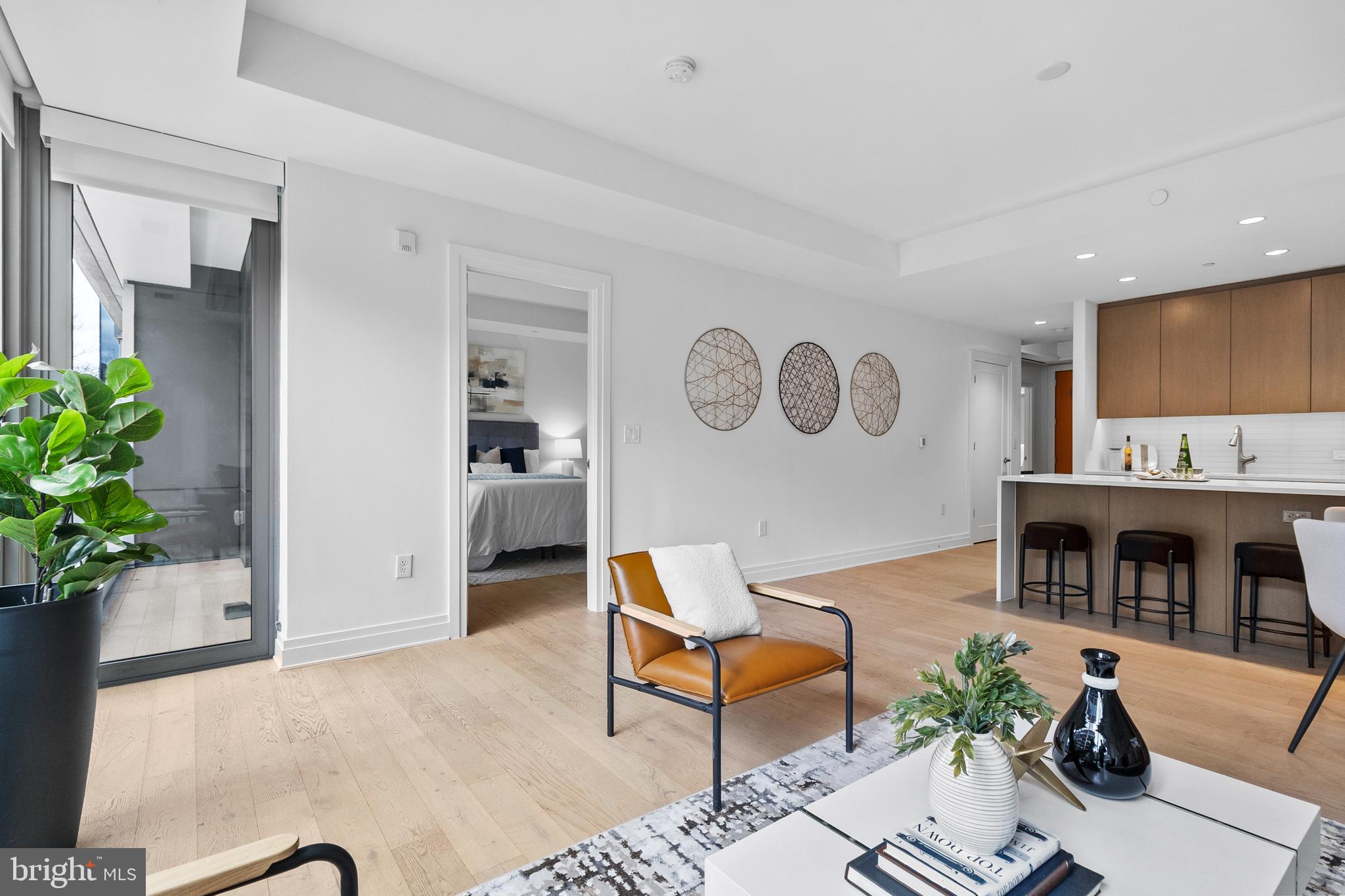 2501 M STREET NW T06