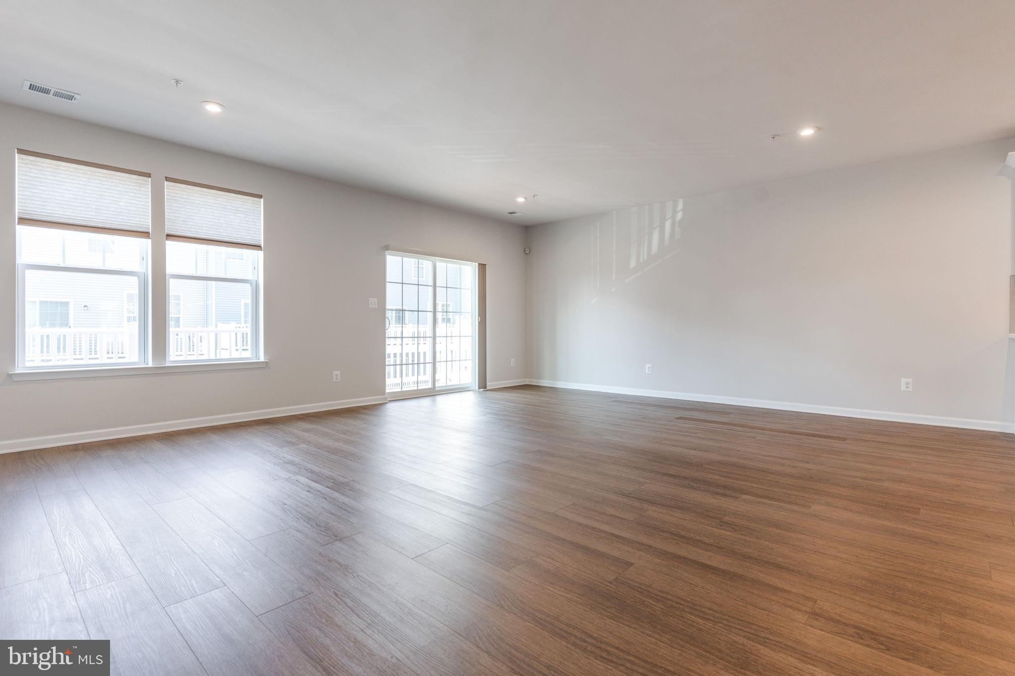 GLENN DALE COMMONS - Residential Lease