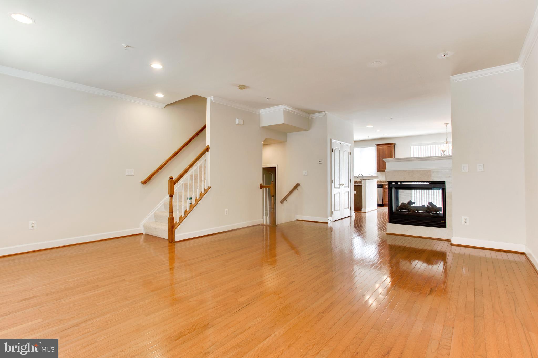 HIDDEN CREEK - Residential