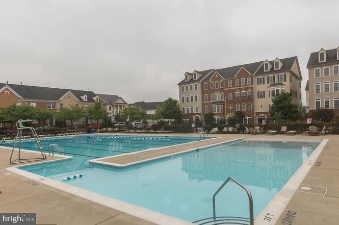 HIDDEN CREEK - Residential