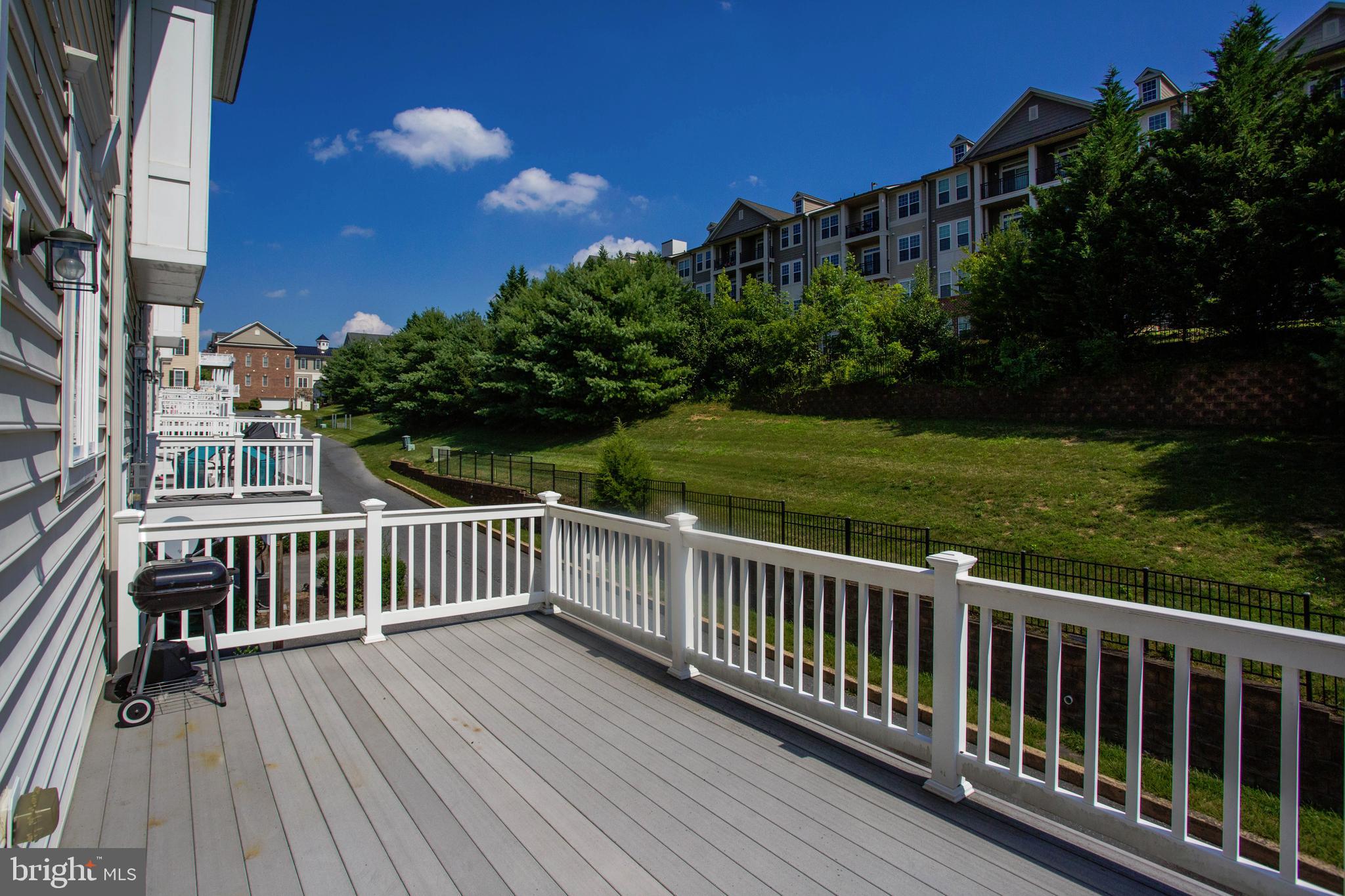 HIDDEN CREEK - Residential