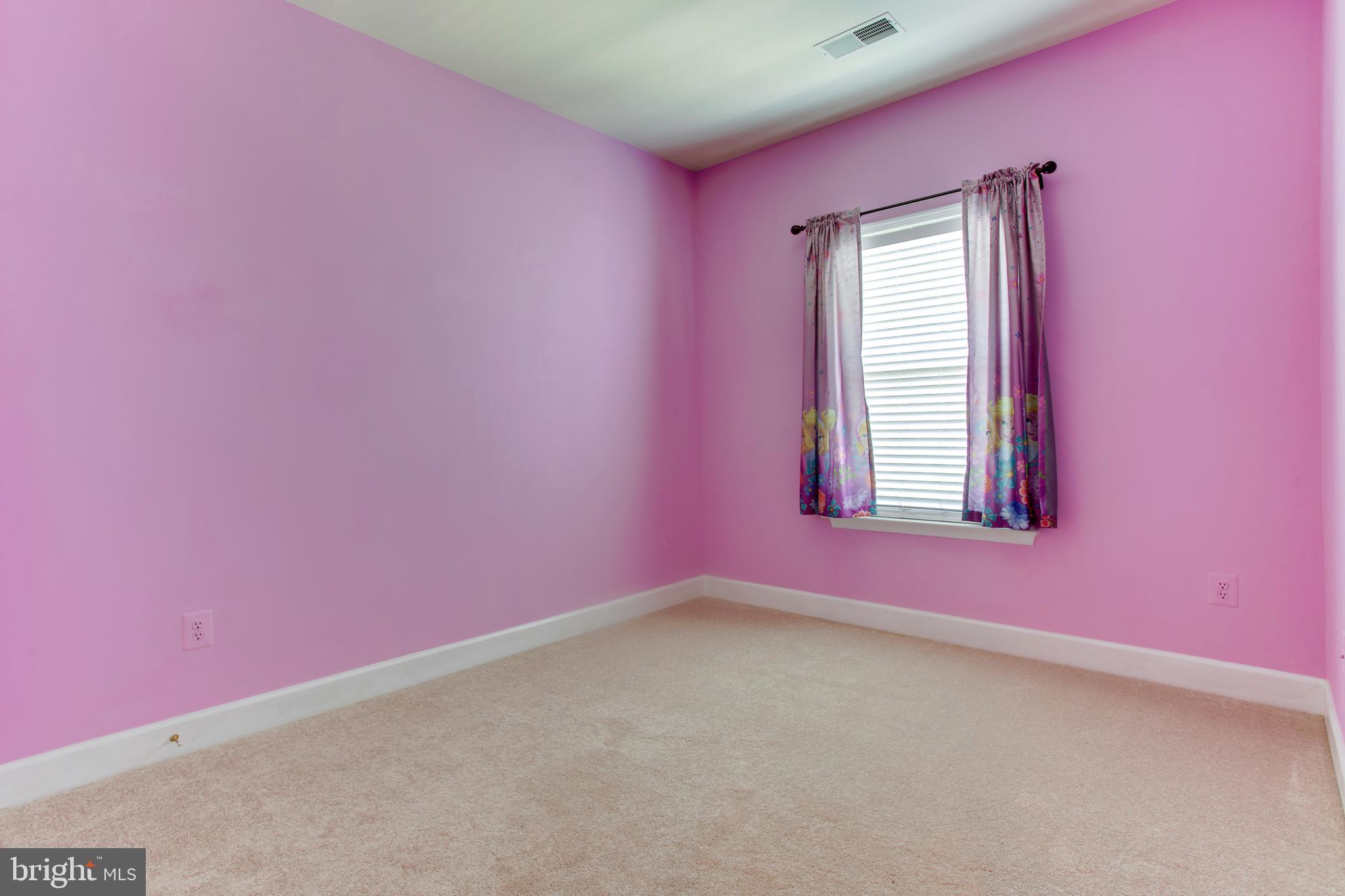 HIDDEN CREEK - Residential