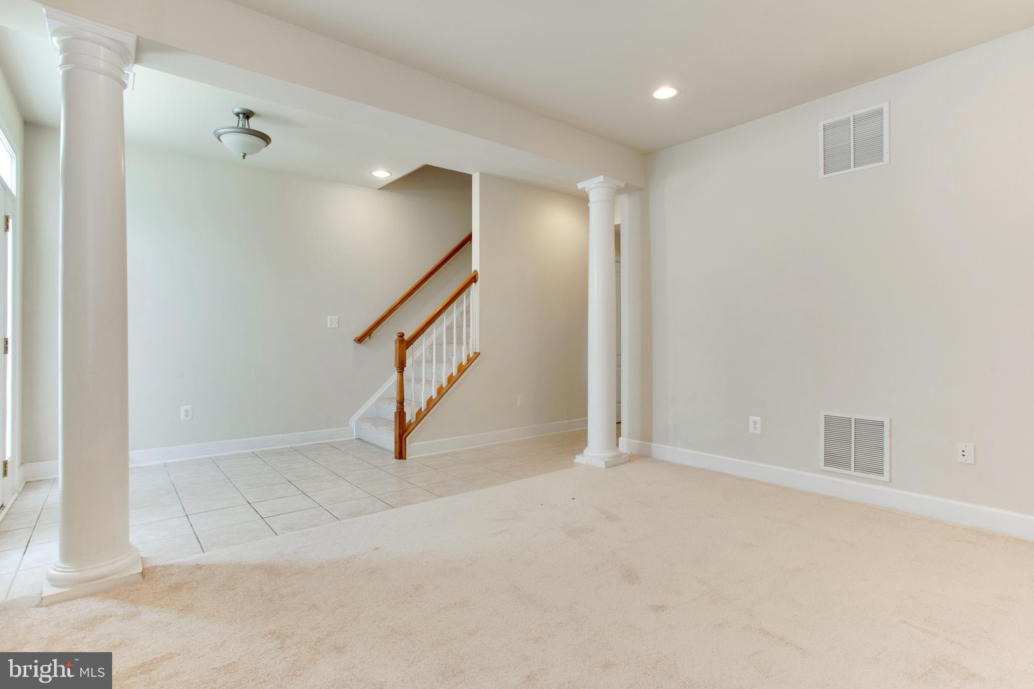 HIDDEN CREEK - Residential