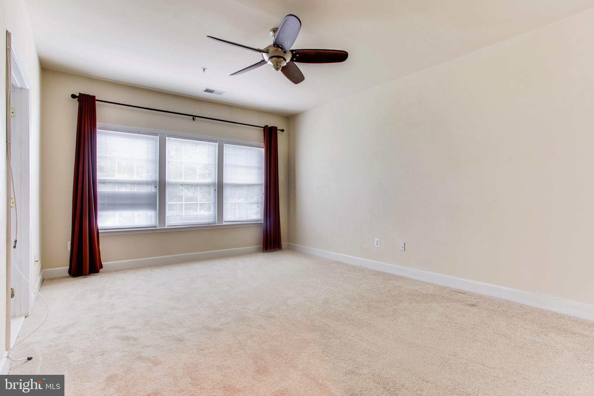 HIDDEN CREEK - Residential