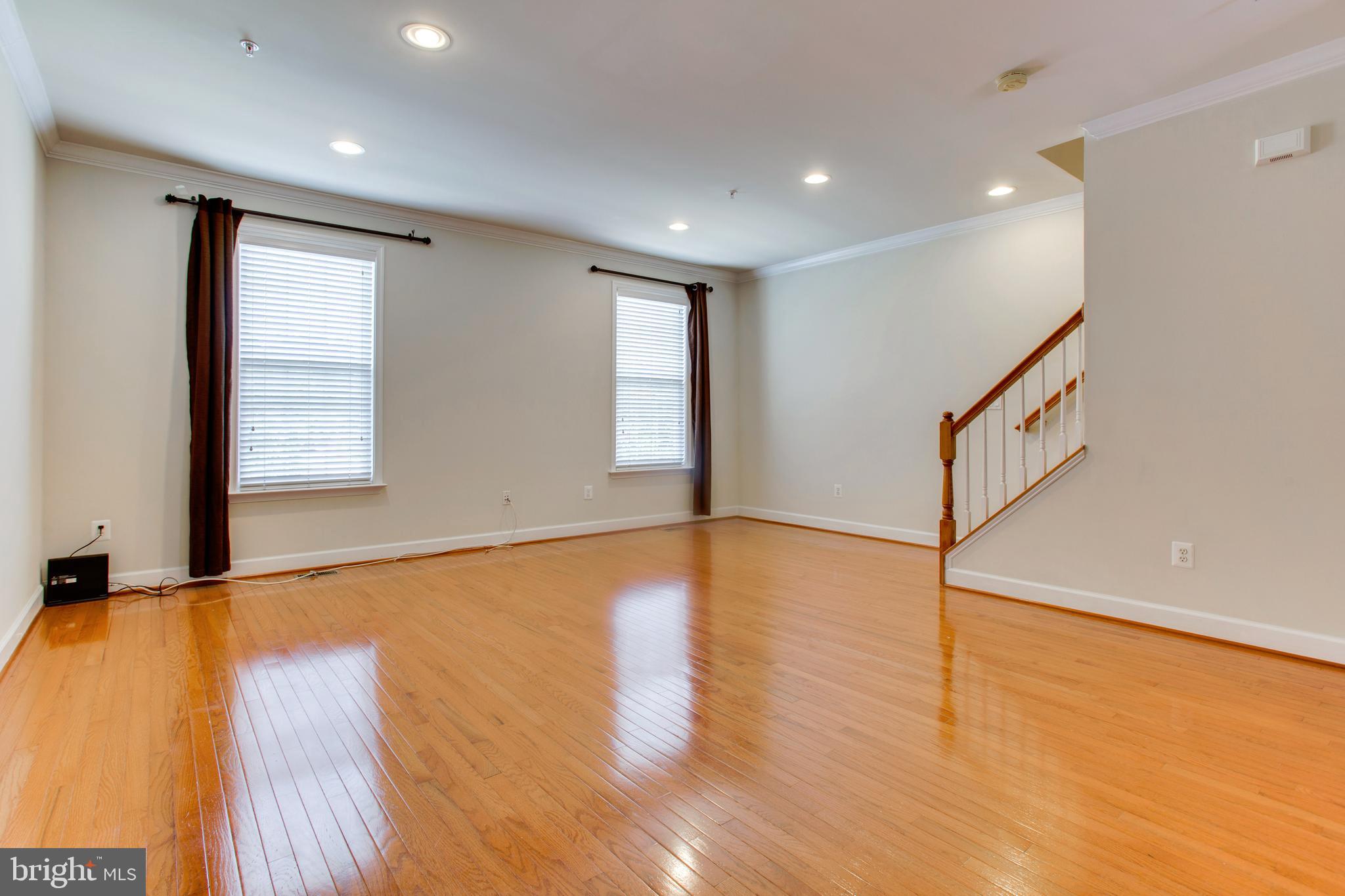 HIDDEN CREEK - Residential