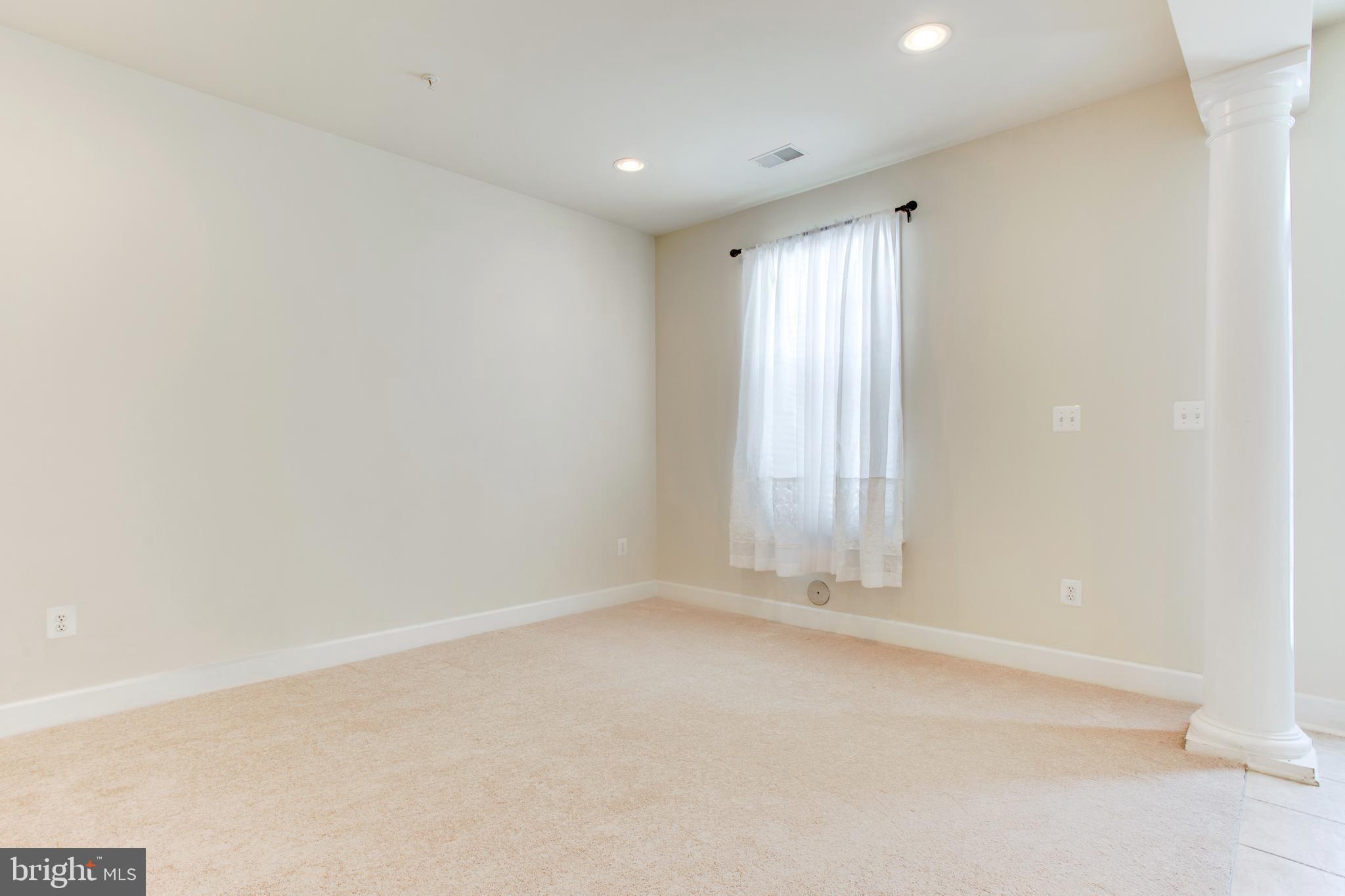 HIDDEN CREEK - Residential