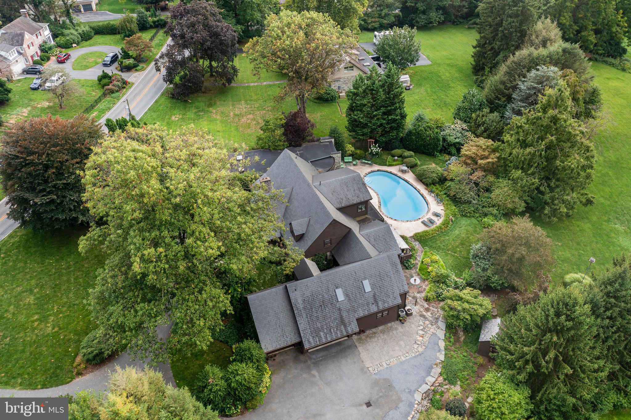 SCHOOL LANE HILLS - Residential