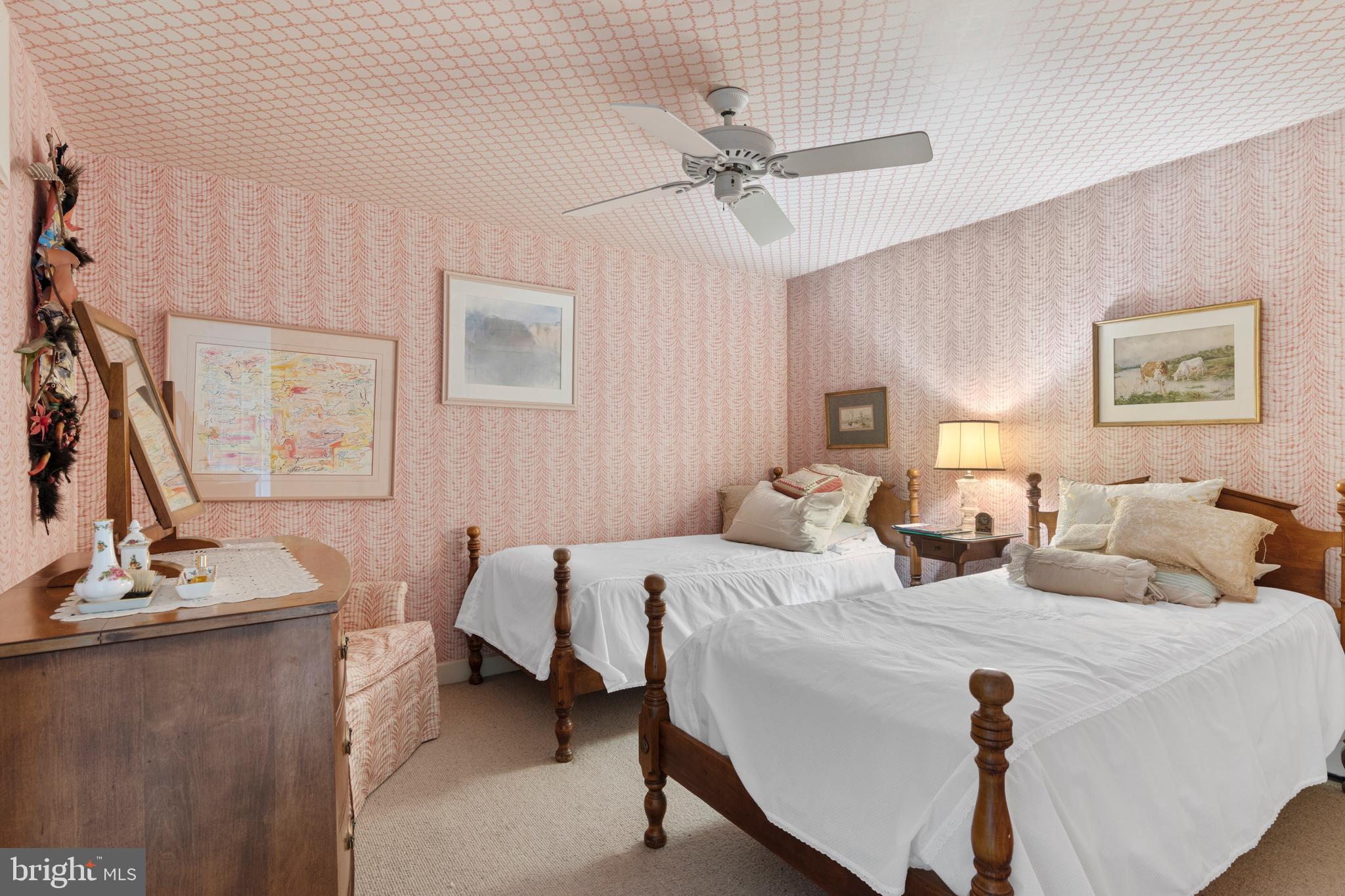 SCHOOL LANE HILLS - Residential