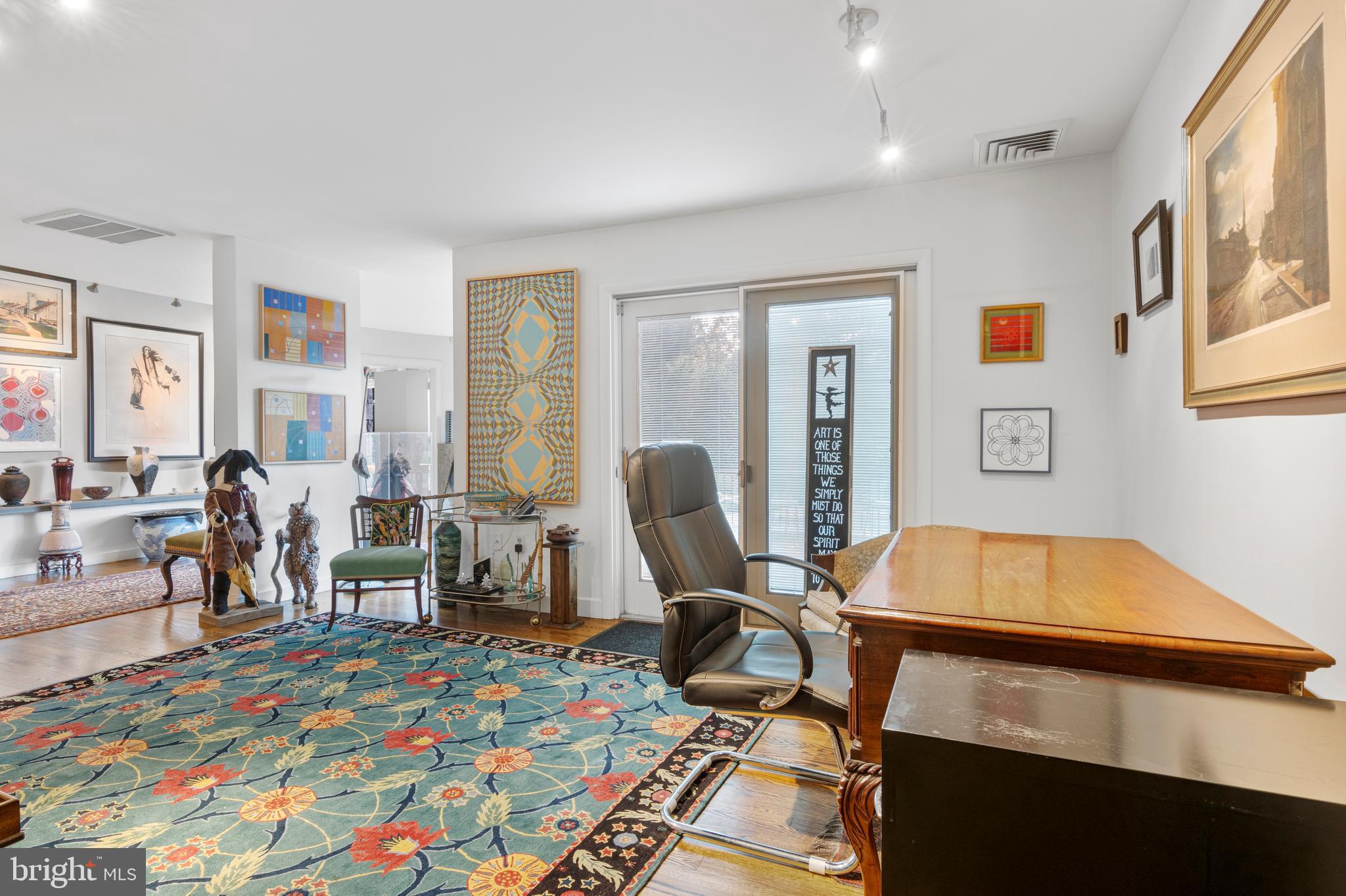 SCHOOL LANE HILLS - Residential