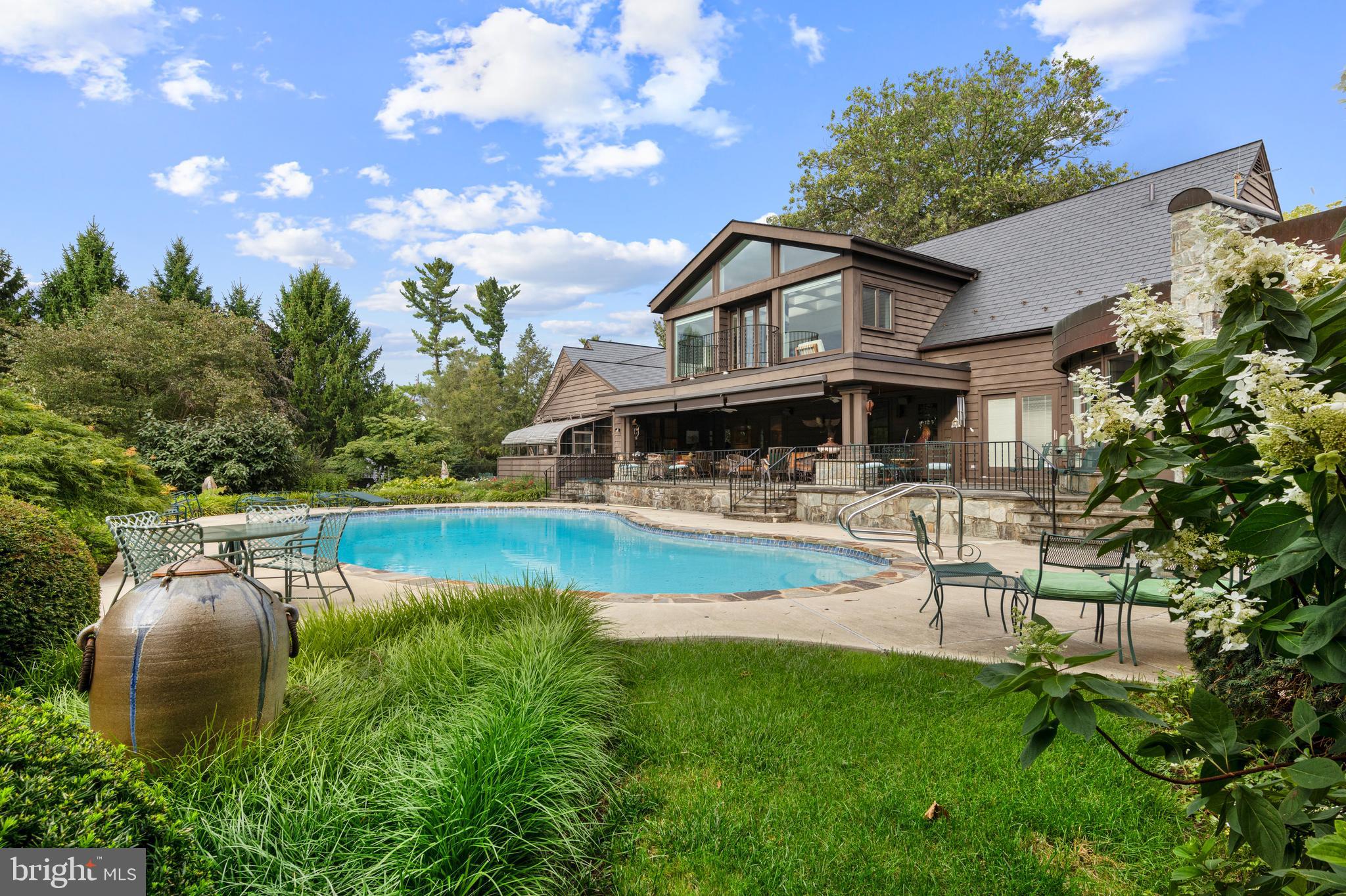 SCHOOL LANE HILLS - Residential