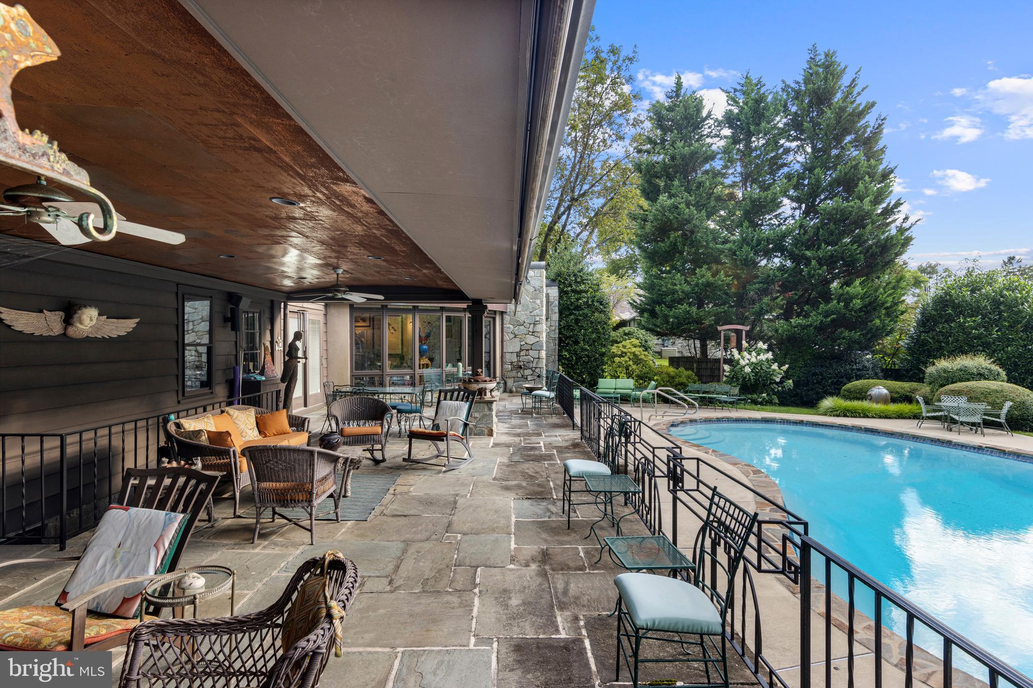 SCHOOL LANE HILLS - Residential