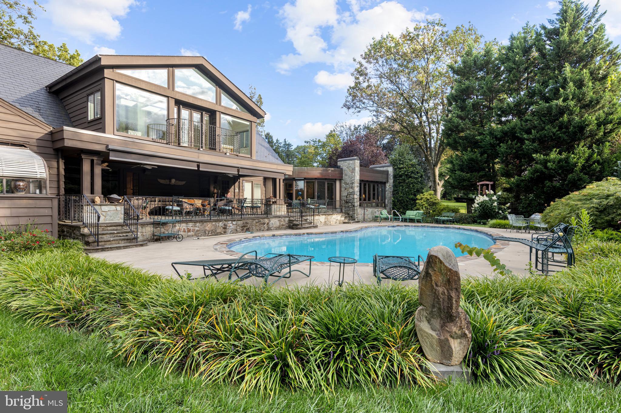 SCHOOL LANE HILLS - Residential