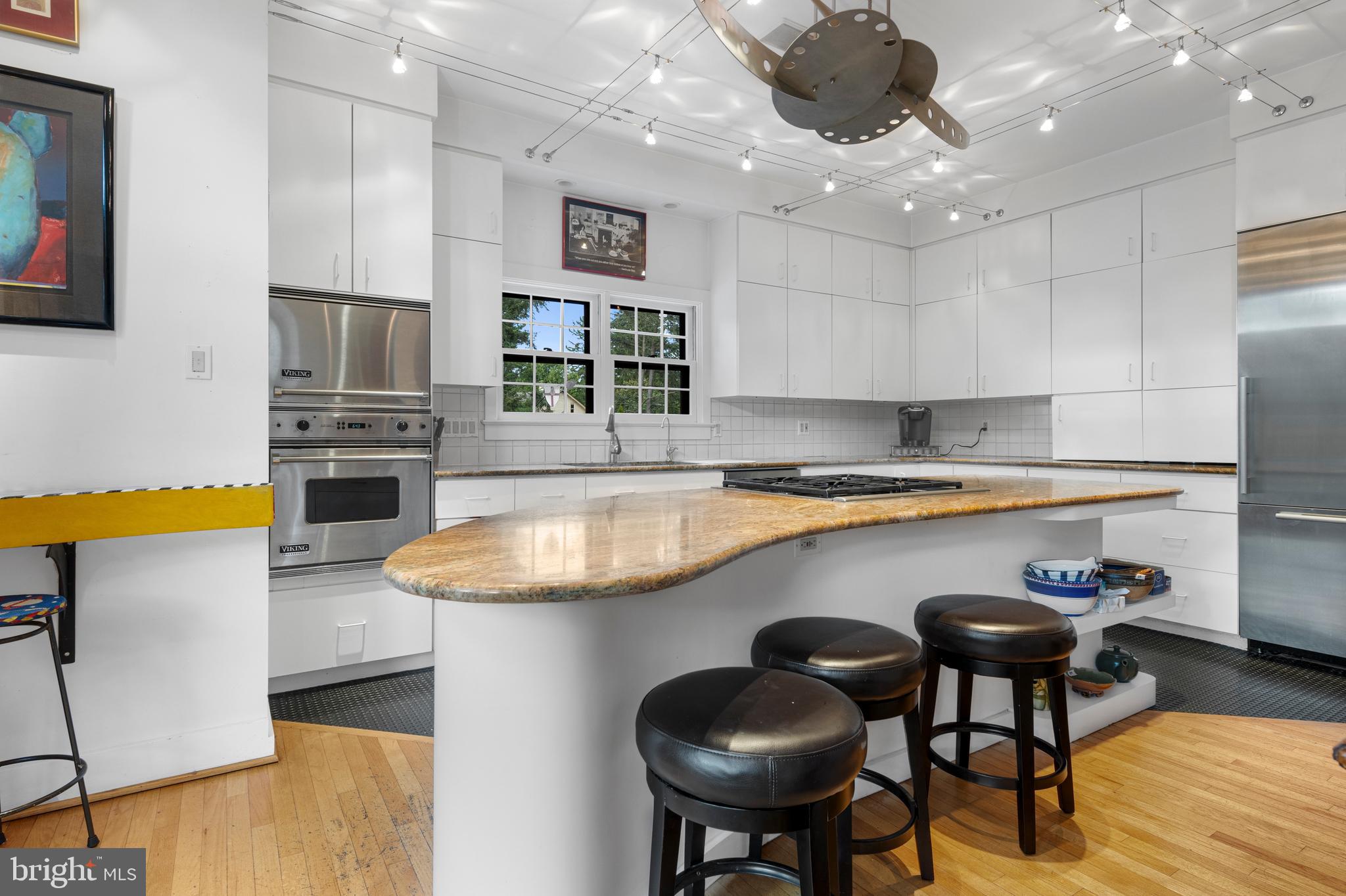 SCHOOL LANE HILLS - Residential