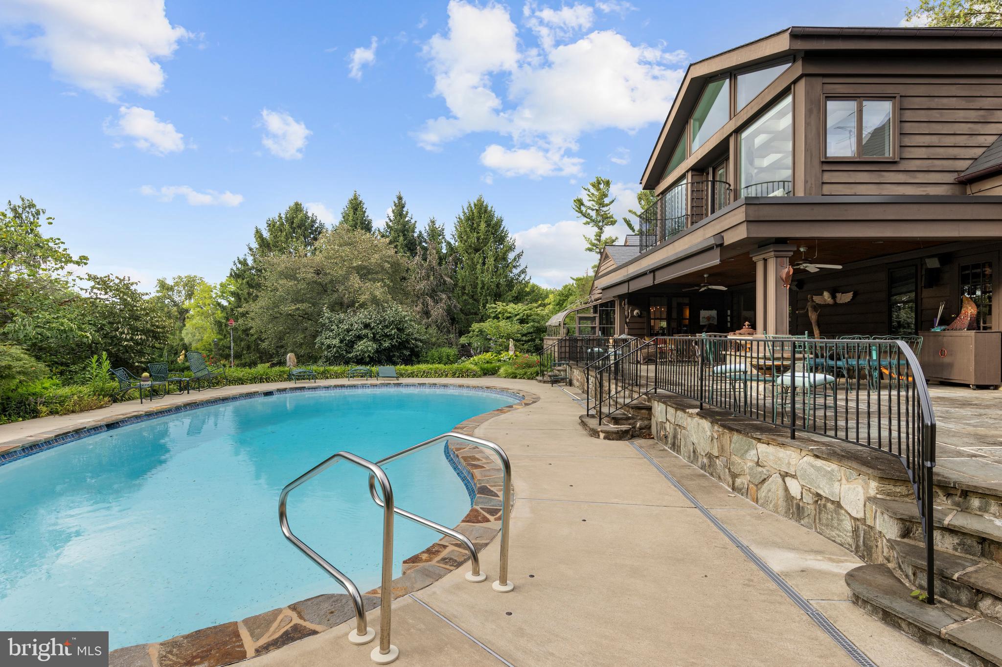 SCHOOL LANE HILLS - Residential