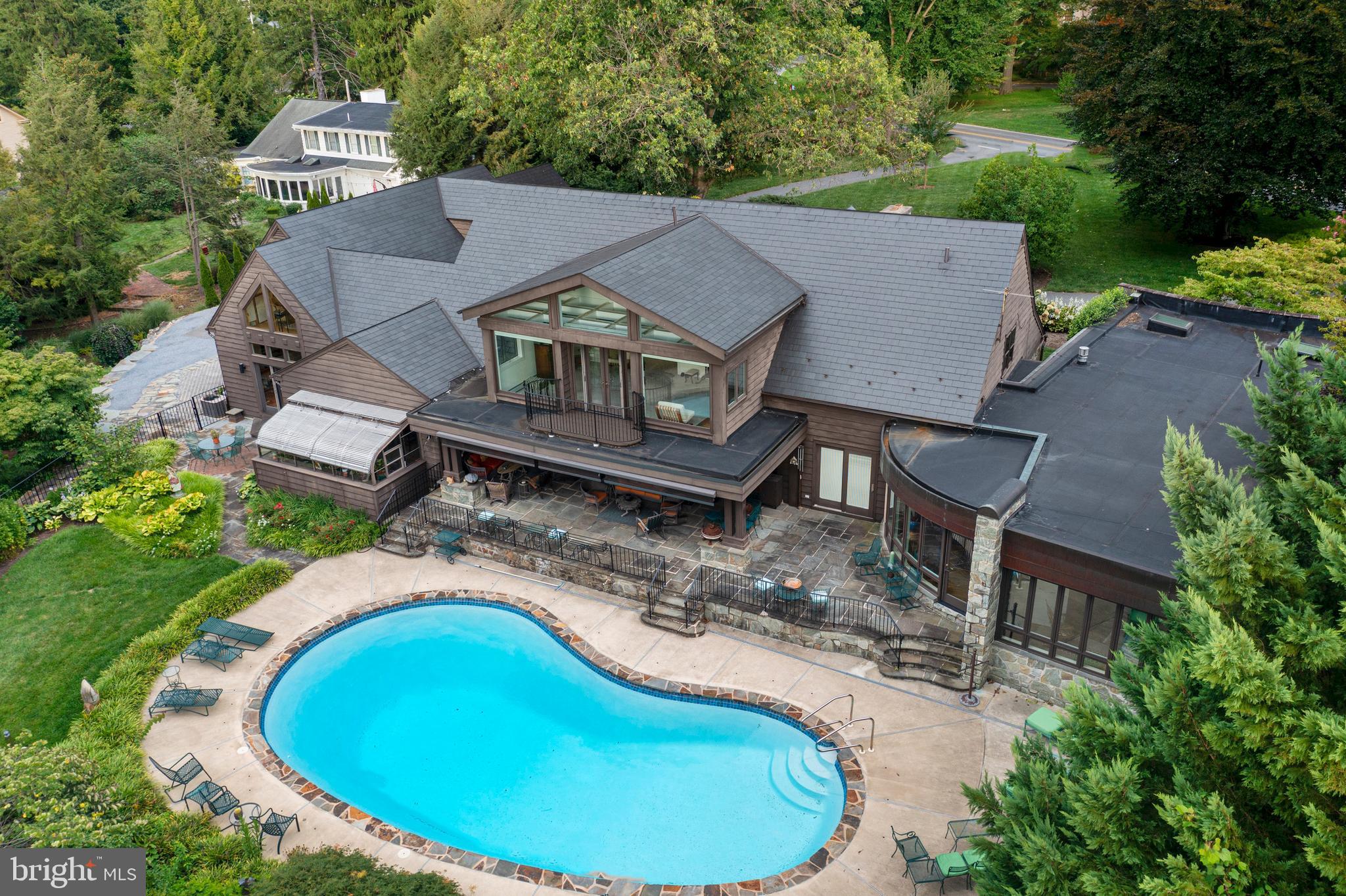 SCHOOL LANE HILLS - Residential