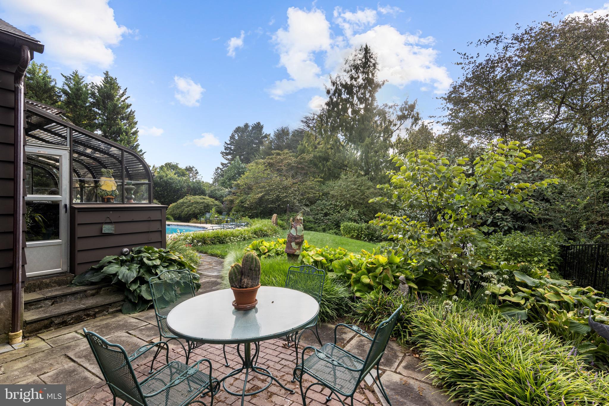 SCHOOL LANE HILLS - Residential