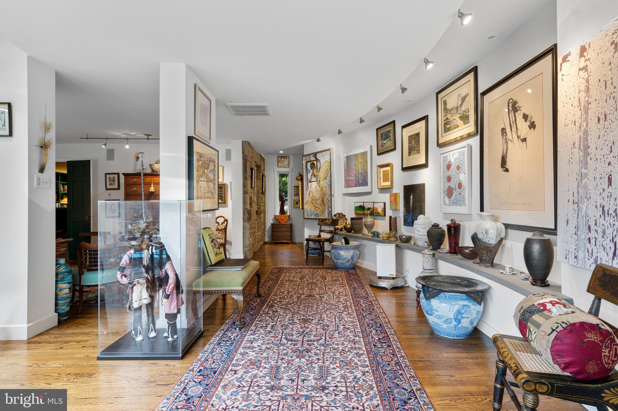 SCHOOL LANE HILLS - Residential