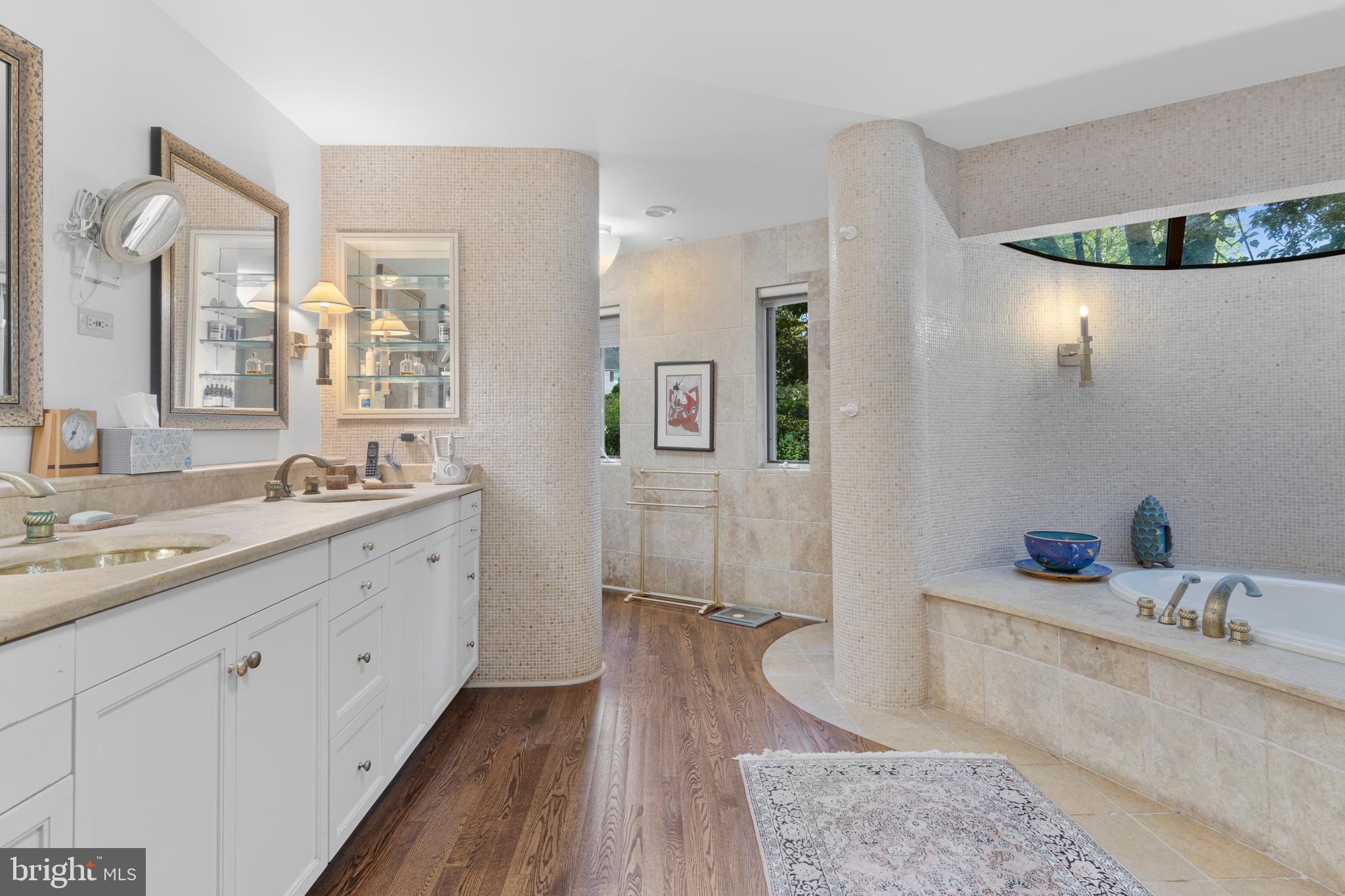 SCHOOL LANE HILLS - Residential