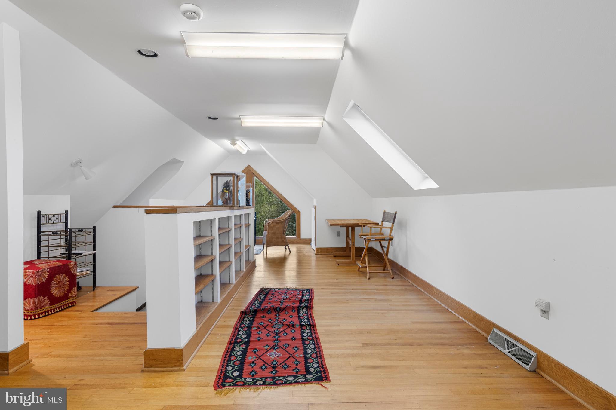 SCHOOL LANE HILLS - Residential