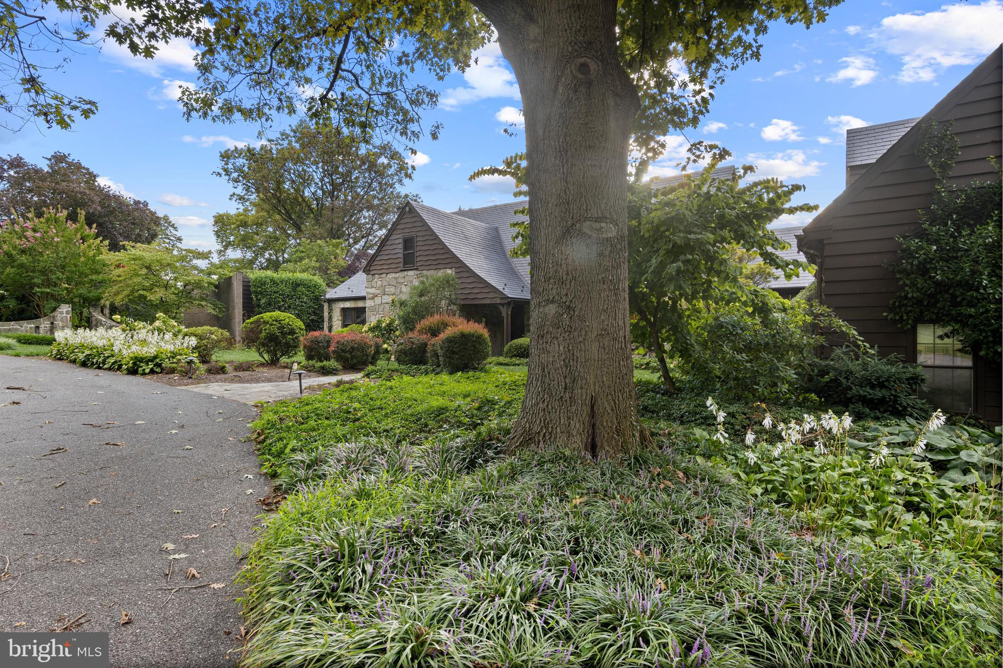 SCHOOL LANE HILLS - Residential