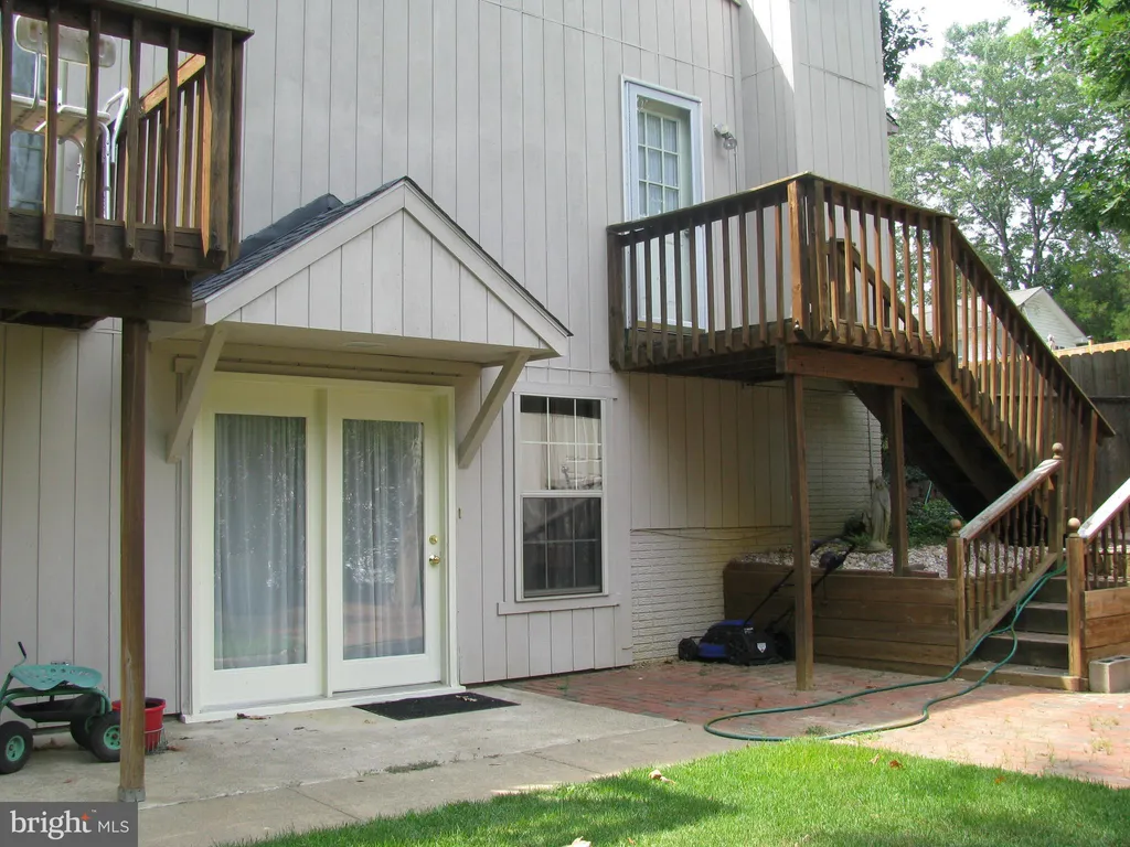 19119 Wayne Drive Unit A, Triangle, VA 22172