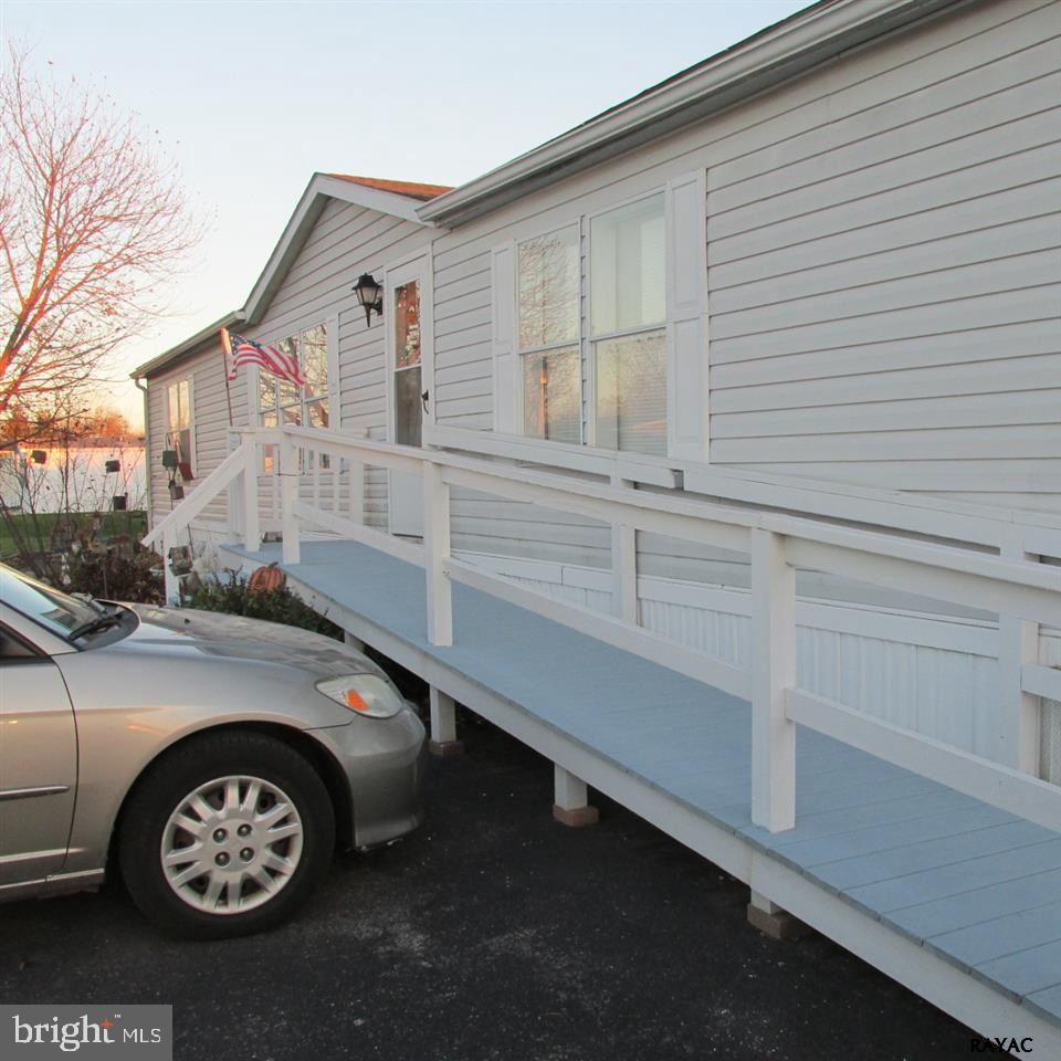 WALNUT GROVE - Residential