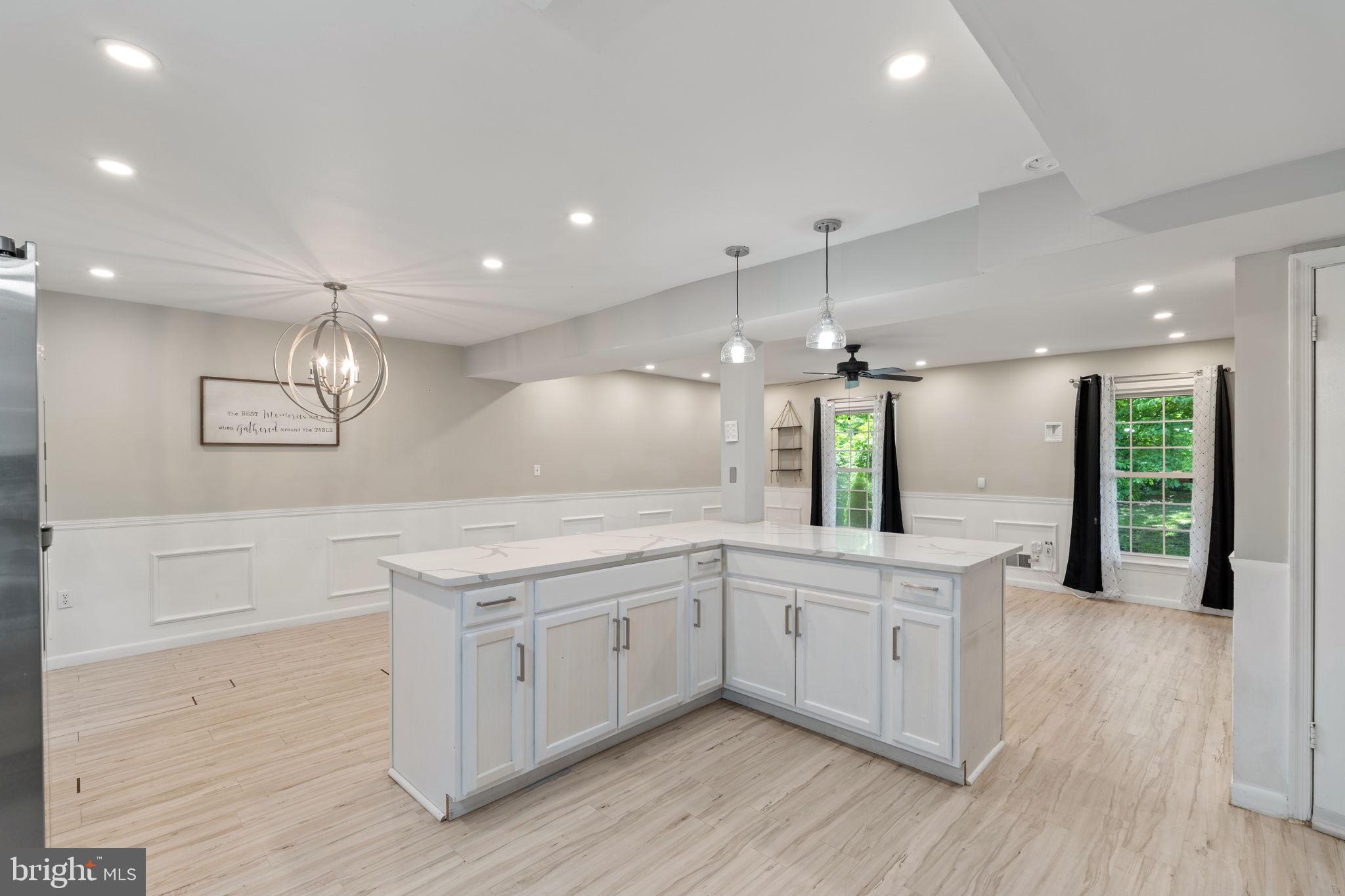 30020 TOMAHAWK COURT