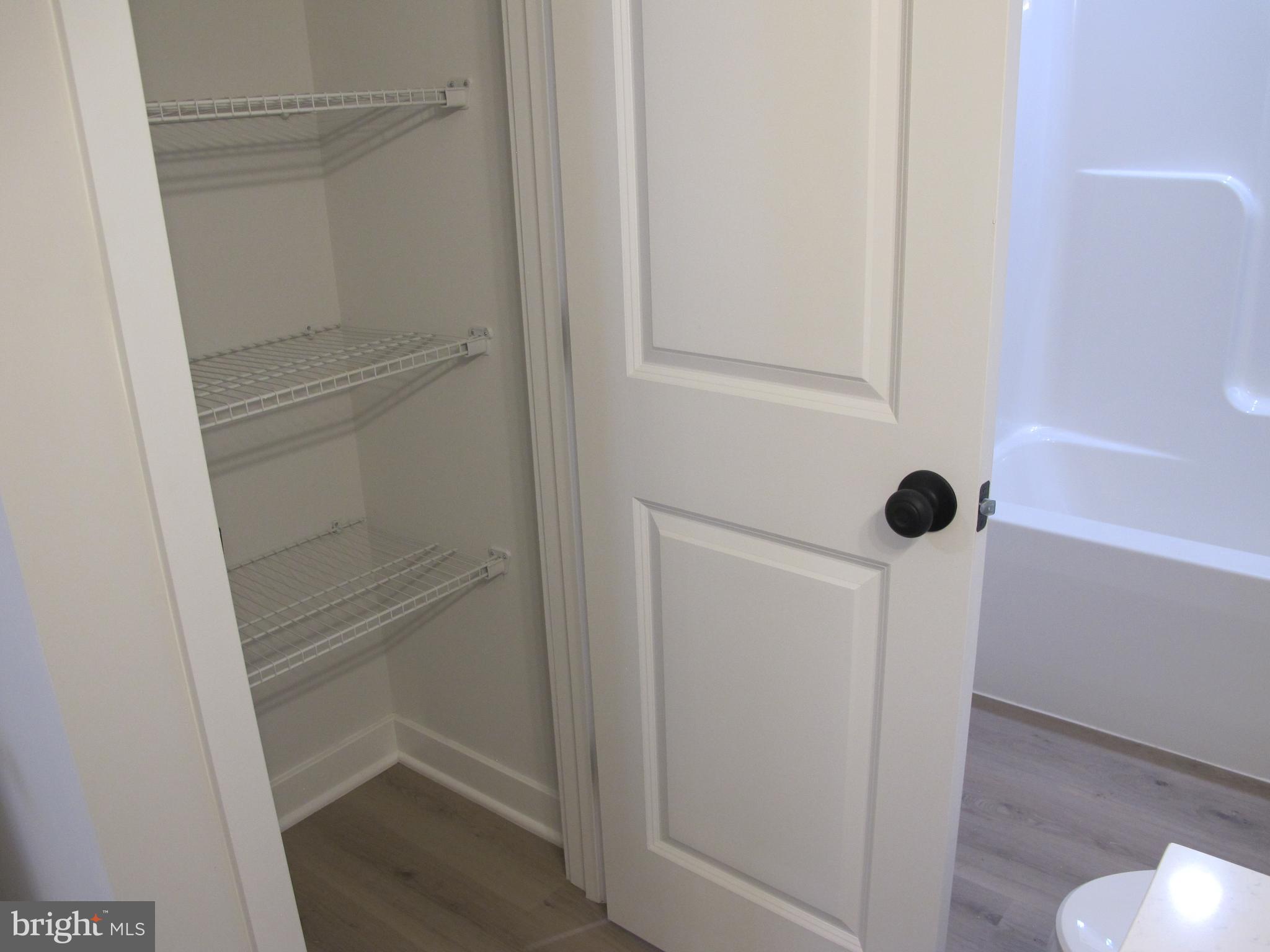 CLASSIC SHORES - Residential