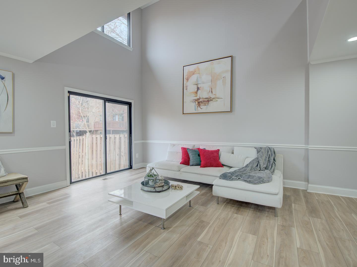 CHURCHILL TOWN SECTOR - Residential Lease