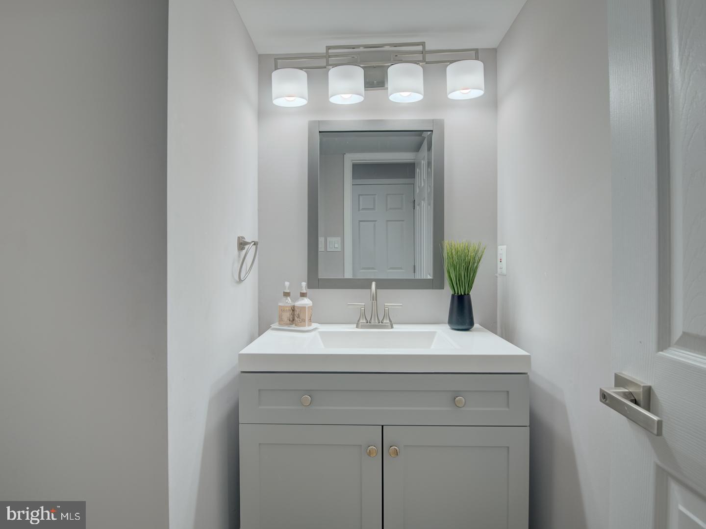 CHURCHILL TOWN SECTOR - Residential Lease