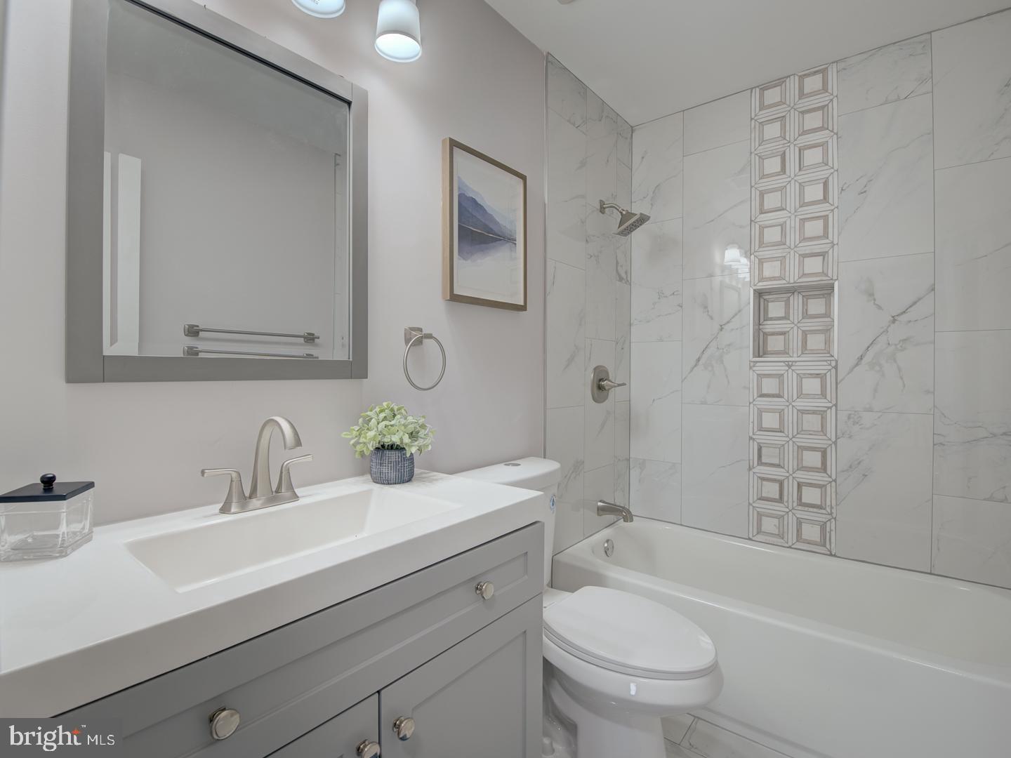 CHURCHILL TOWN SECTOR - Residential Lease