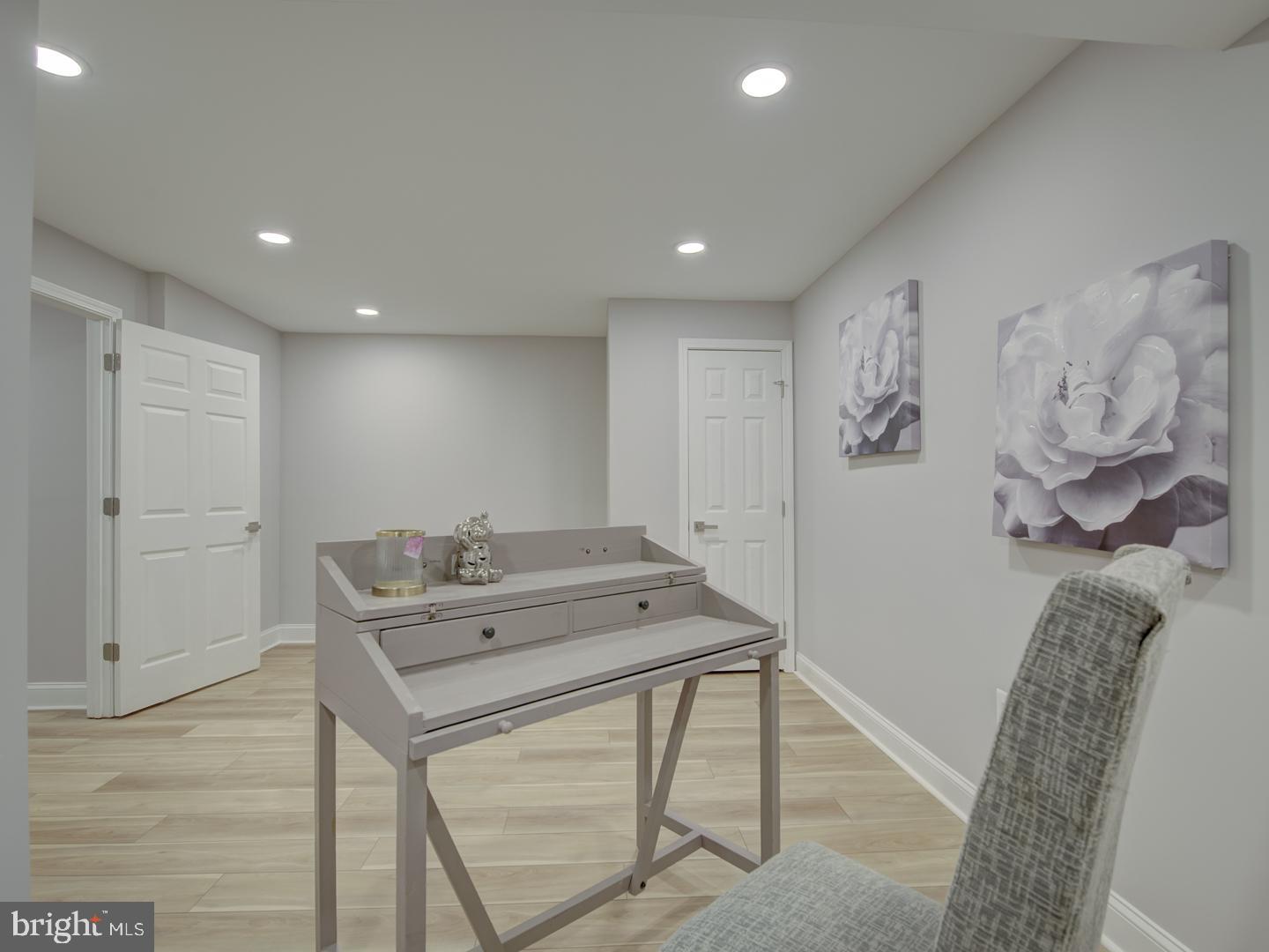 CHURCHILL TOWN SECTOR - Residential Lease