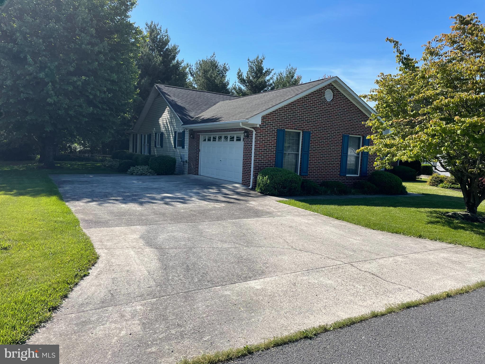 MOUNTAIN VIEW - Residential