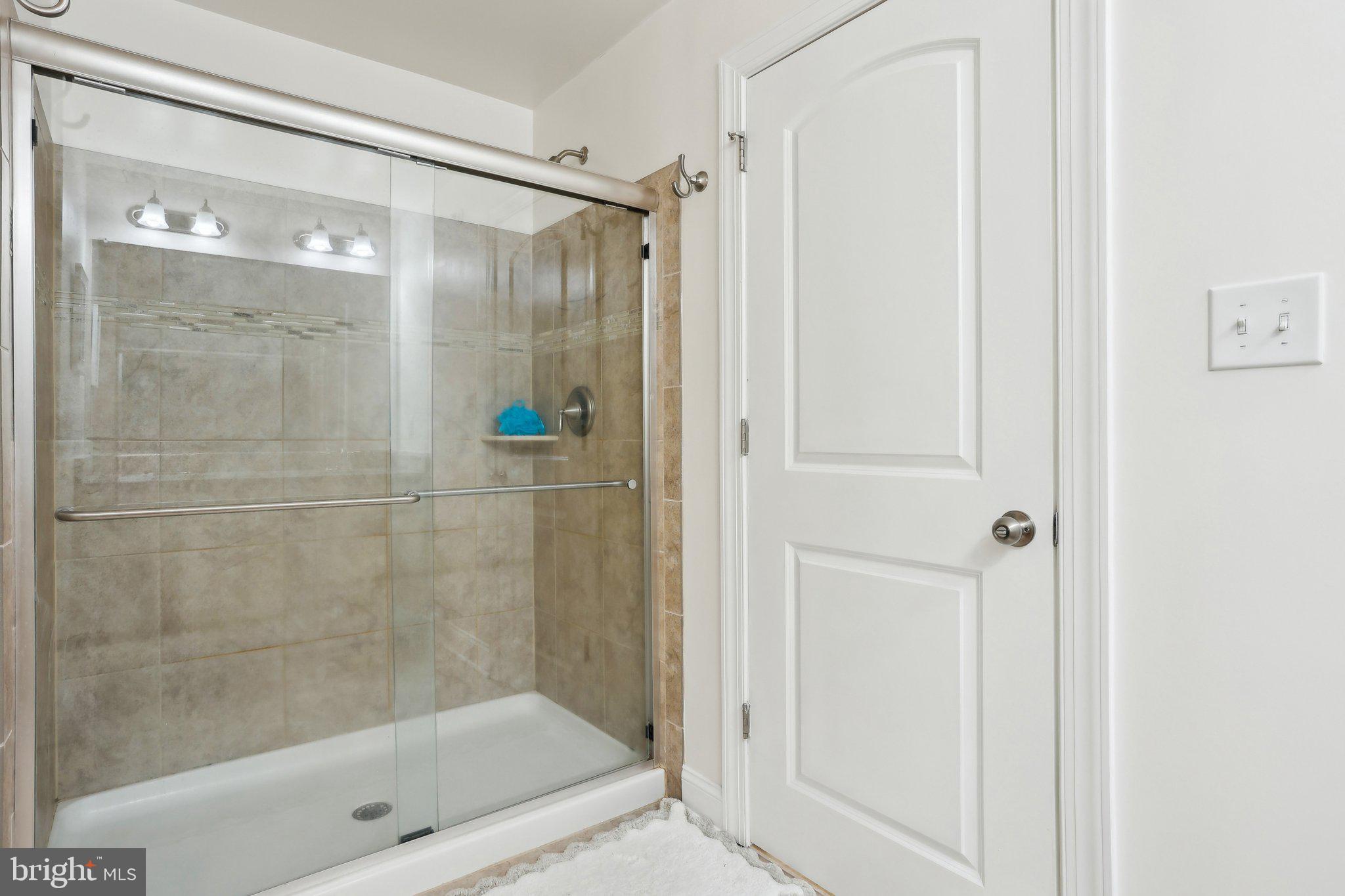 THE RES AT ROSE TREE - Residential