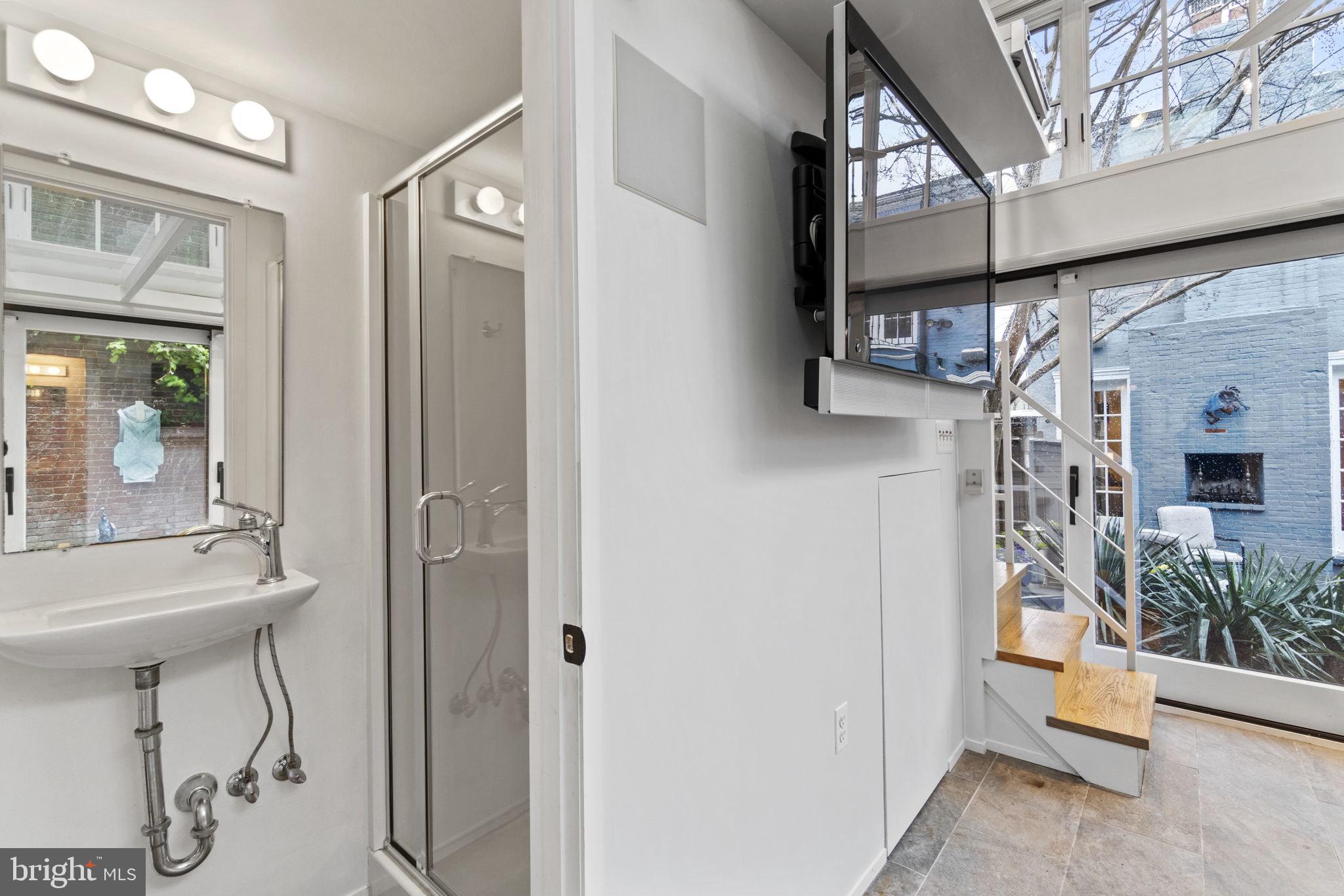 GEORGETOWN - Residential